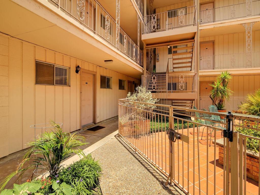 4553 Guadalupe St # 2BR, Austin, TX 78751