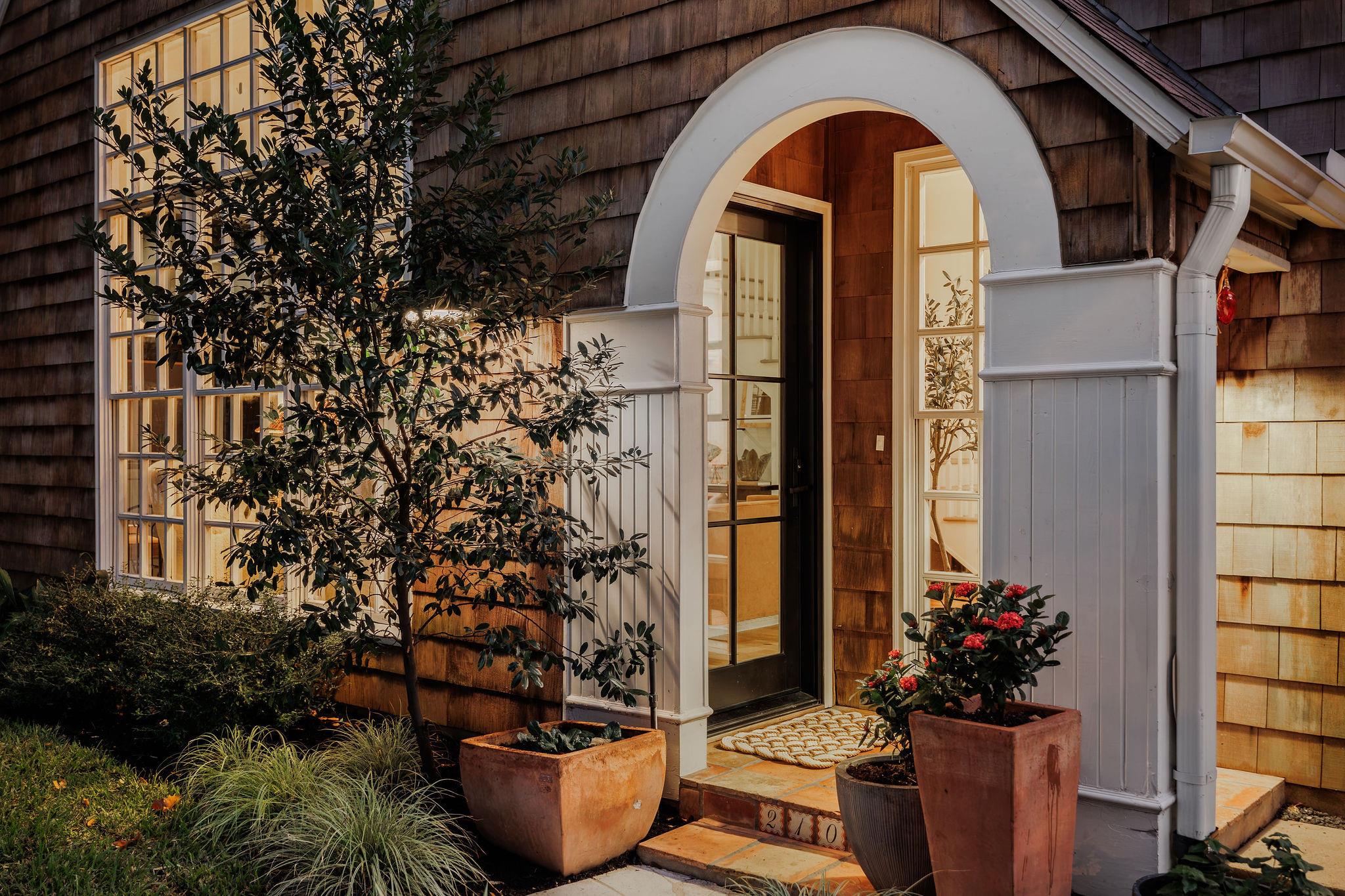 2109 W 48th St, Austin, TX 78756