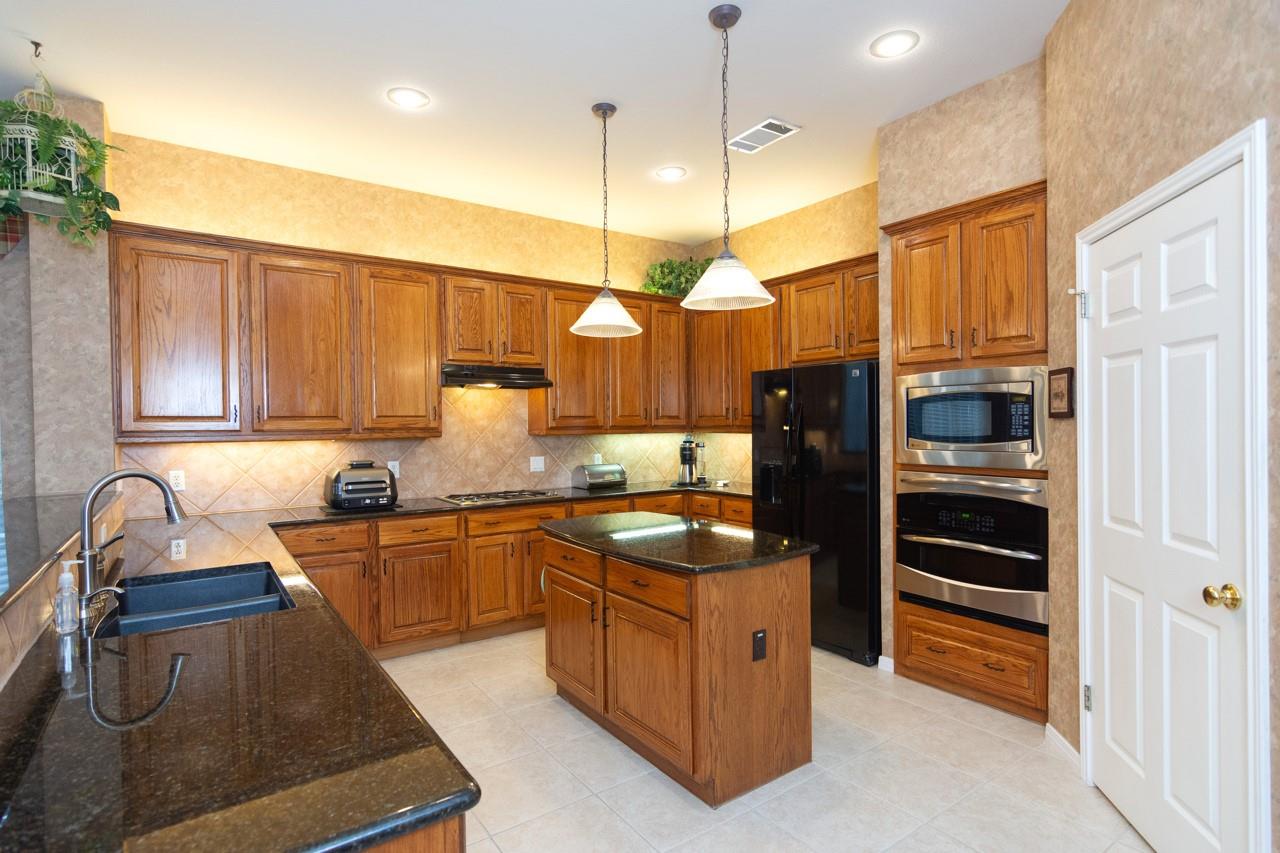 11401 Ohmfield Ct, Austin, TX 78739