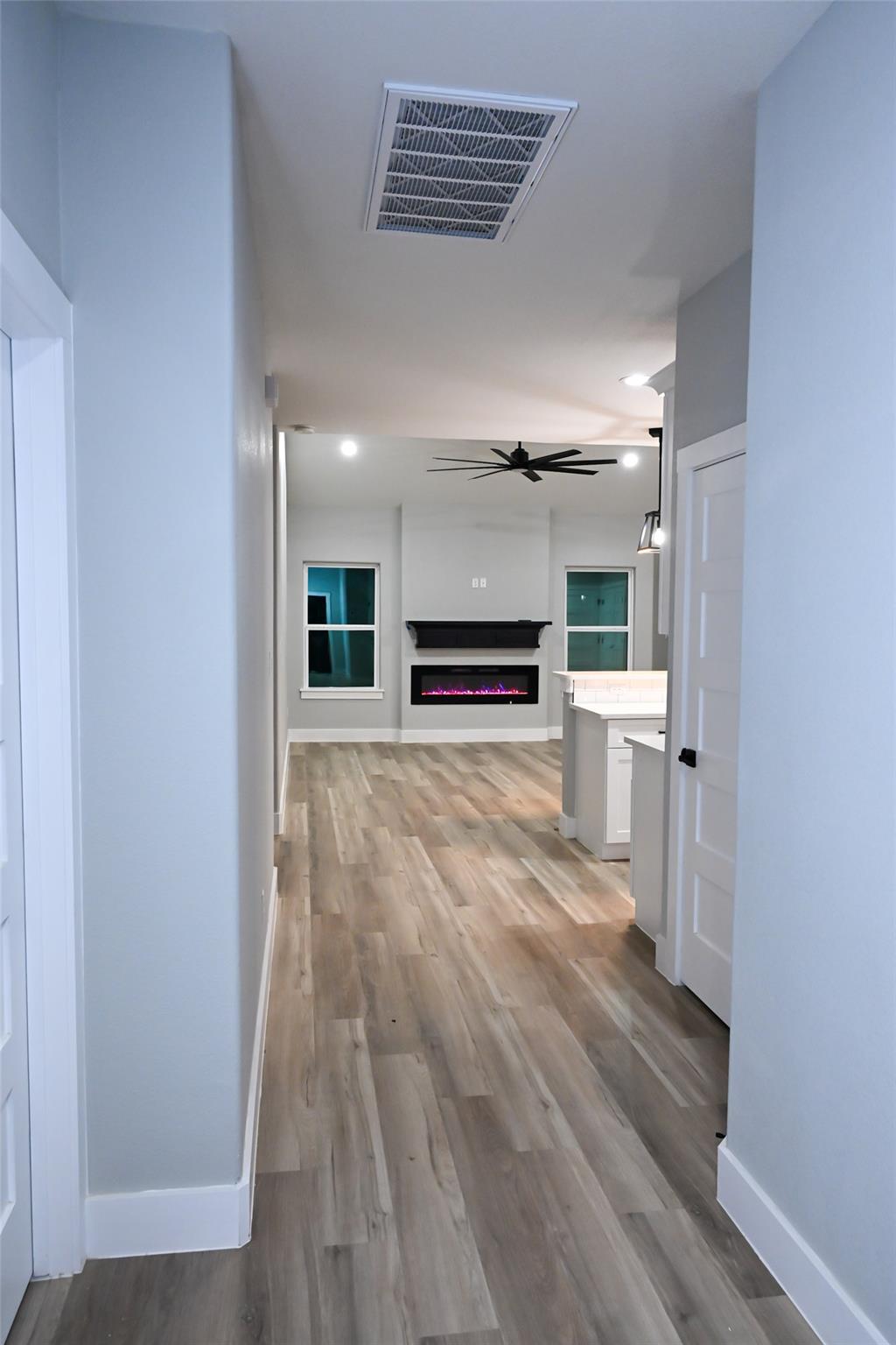 516 N Hackberry Ave, Luling, TX 78648