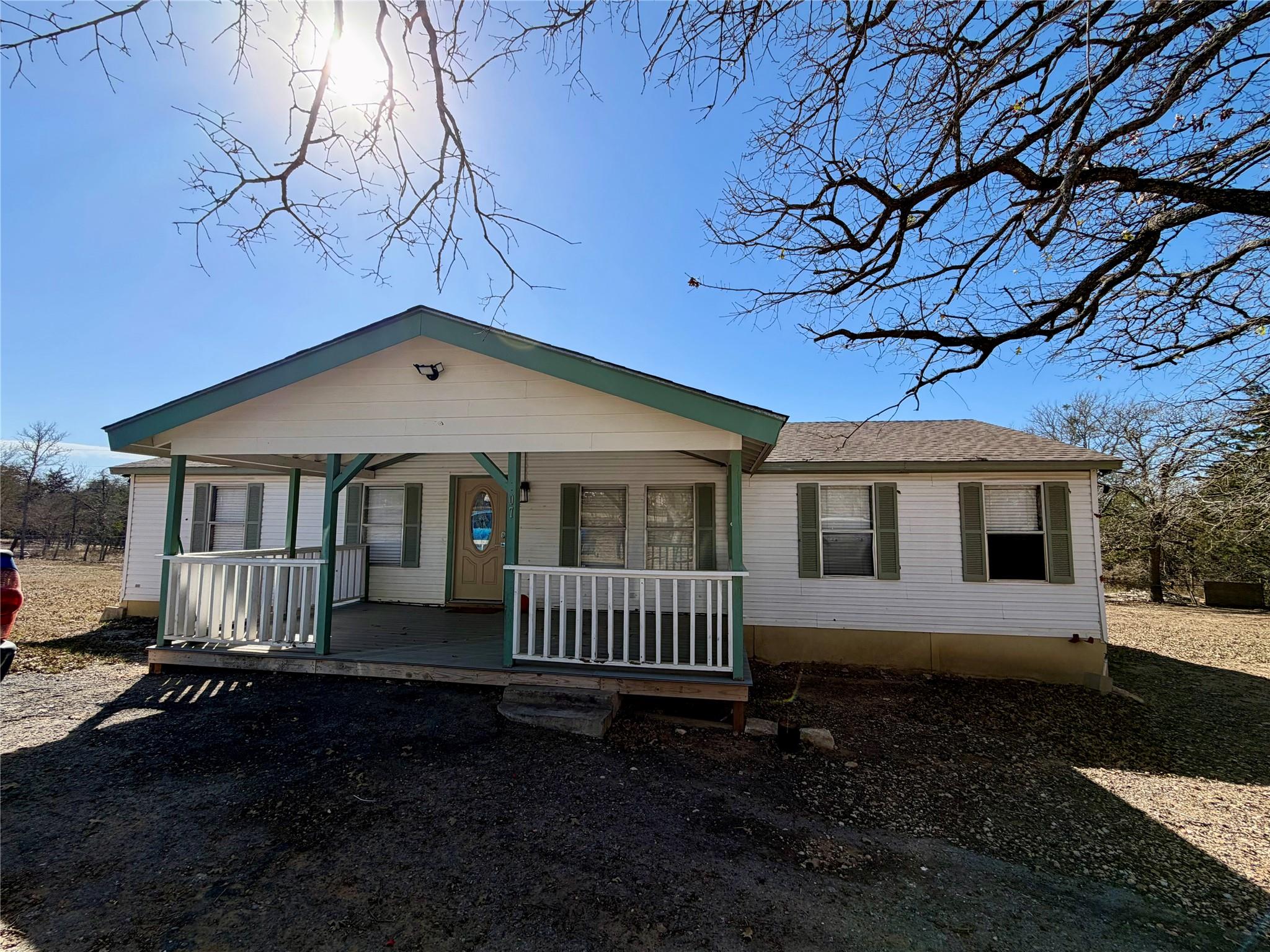 107 Shady Oaks Dr, Dale, TX 78616