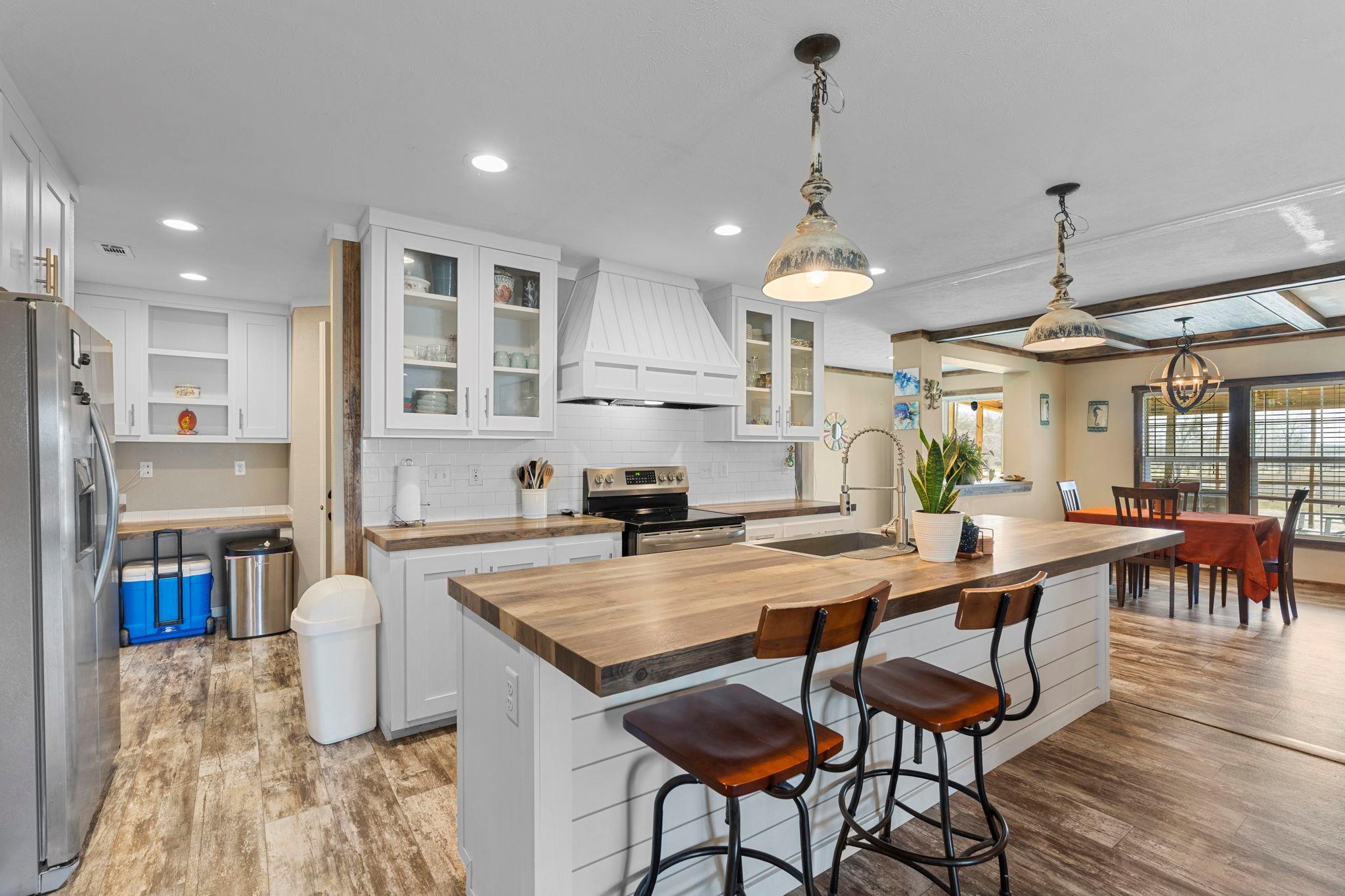 498 William Pettus Rd, Maxwell, TX 78656