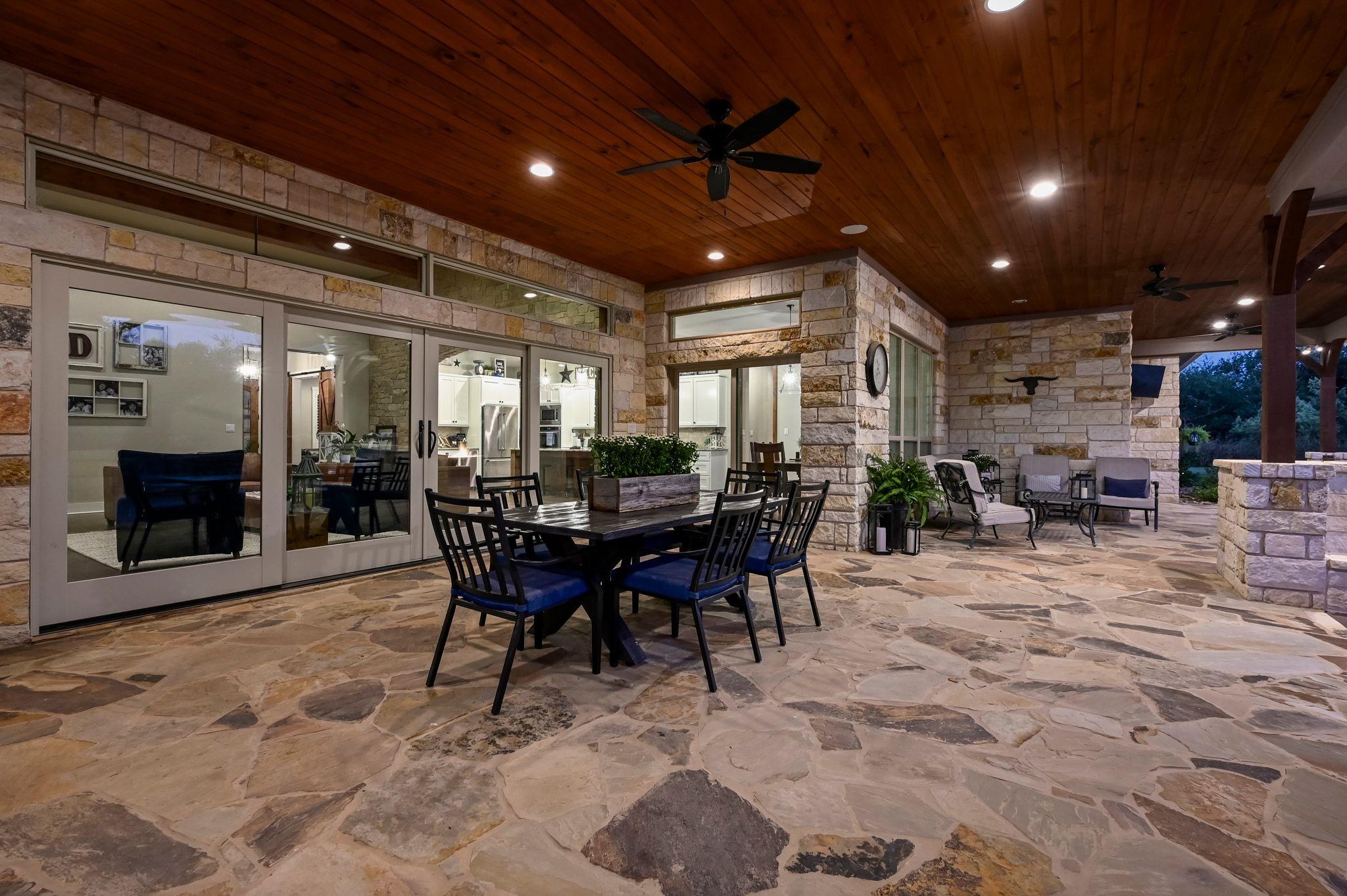 221 Palomino Cv, Jarrell, TX 76537