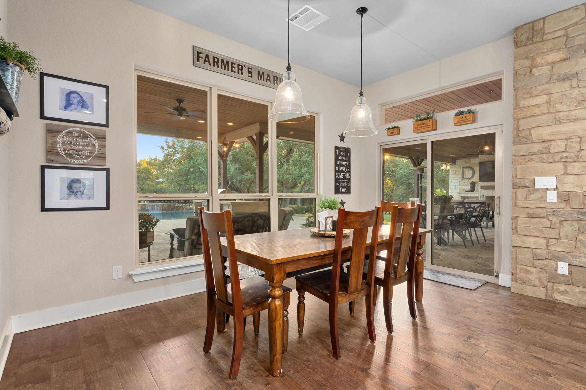 221 Palomino Cv, Jarrell, TX 76537