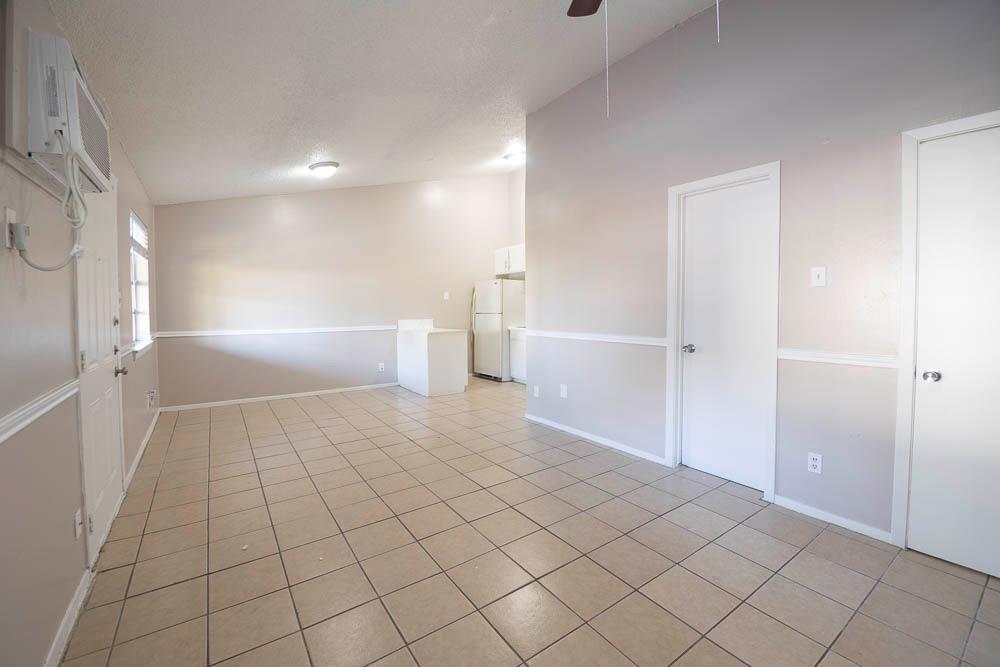 1300 Parker Ln # 202, Austin, TX 78741