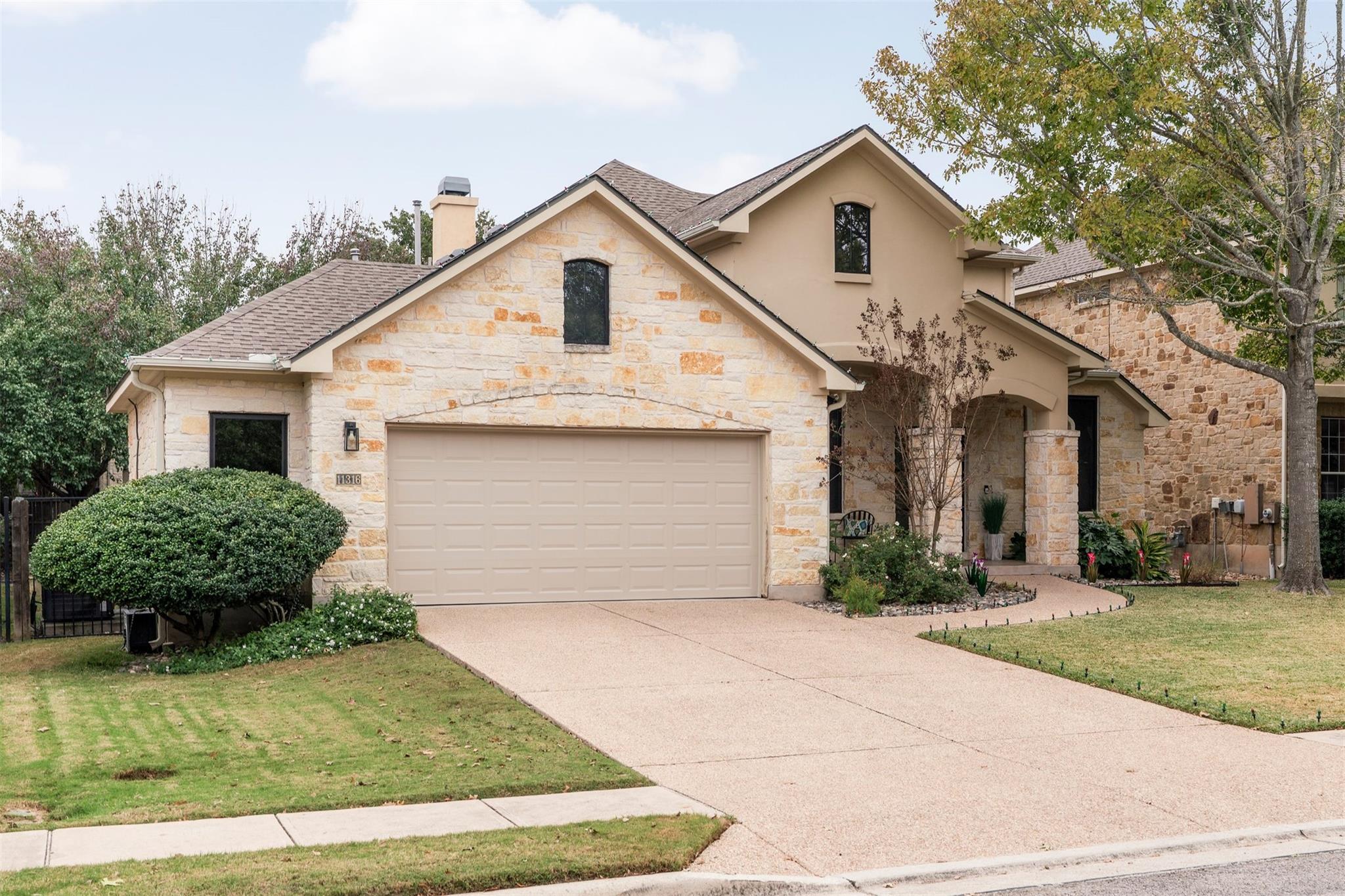 11316 Hollister Dr, Austin, TX 78739