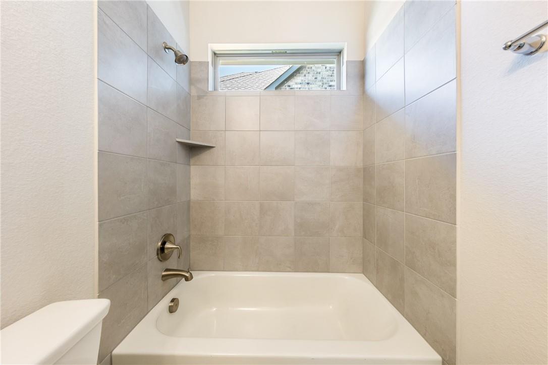 844 PASEO DE CASTANA Way, Leander, TX 78641