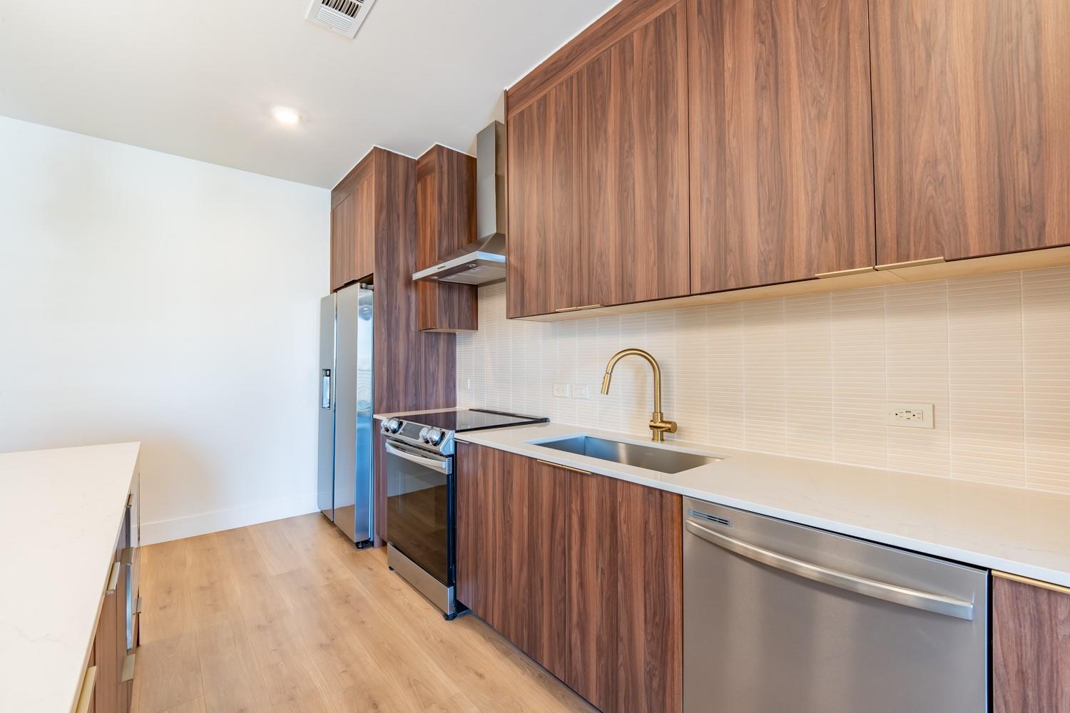 1701 Simond Ave # 611, Austin, TX 78723