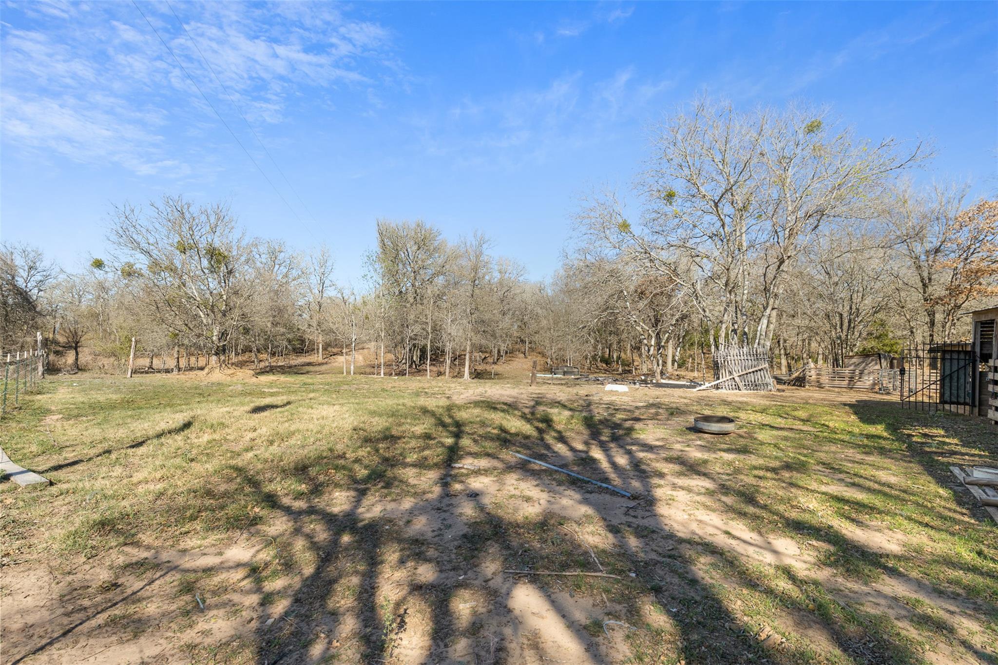 346 Village Cv, Dale, TX 78616