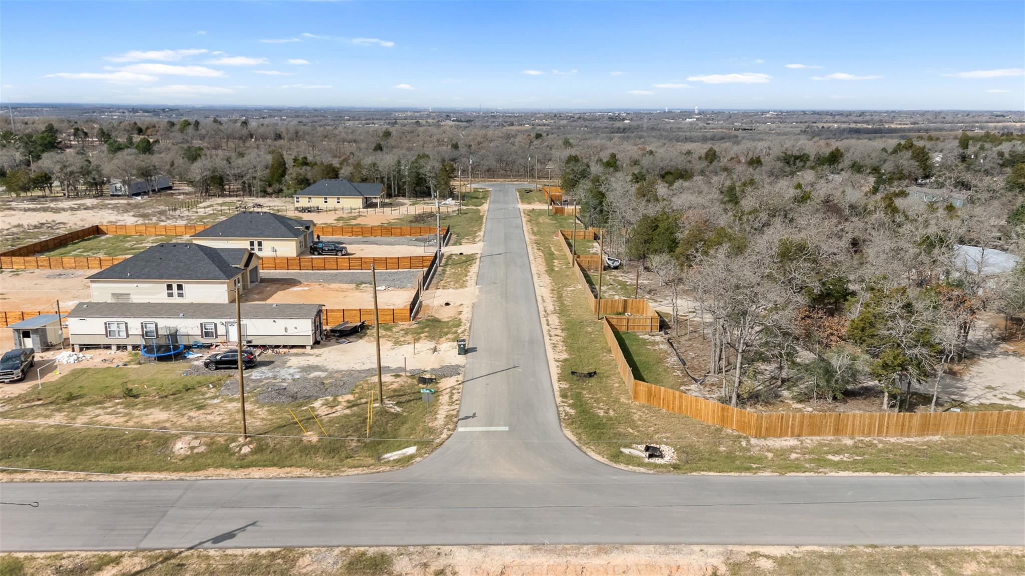 131 Los Robles Rd, Elgin, TX 78621