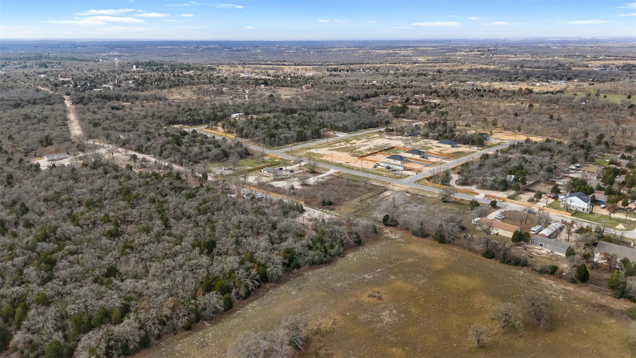 131 Los Robles Rd, Elgin, TX 78621