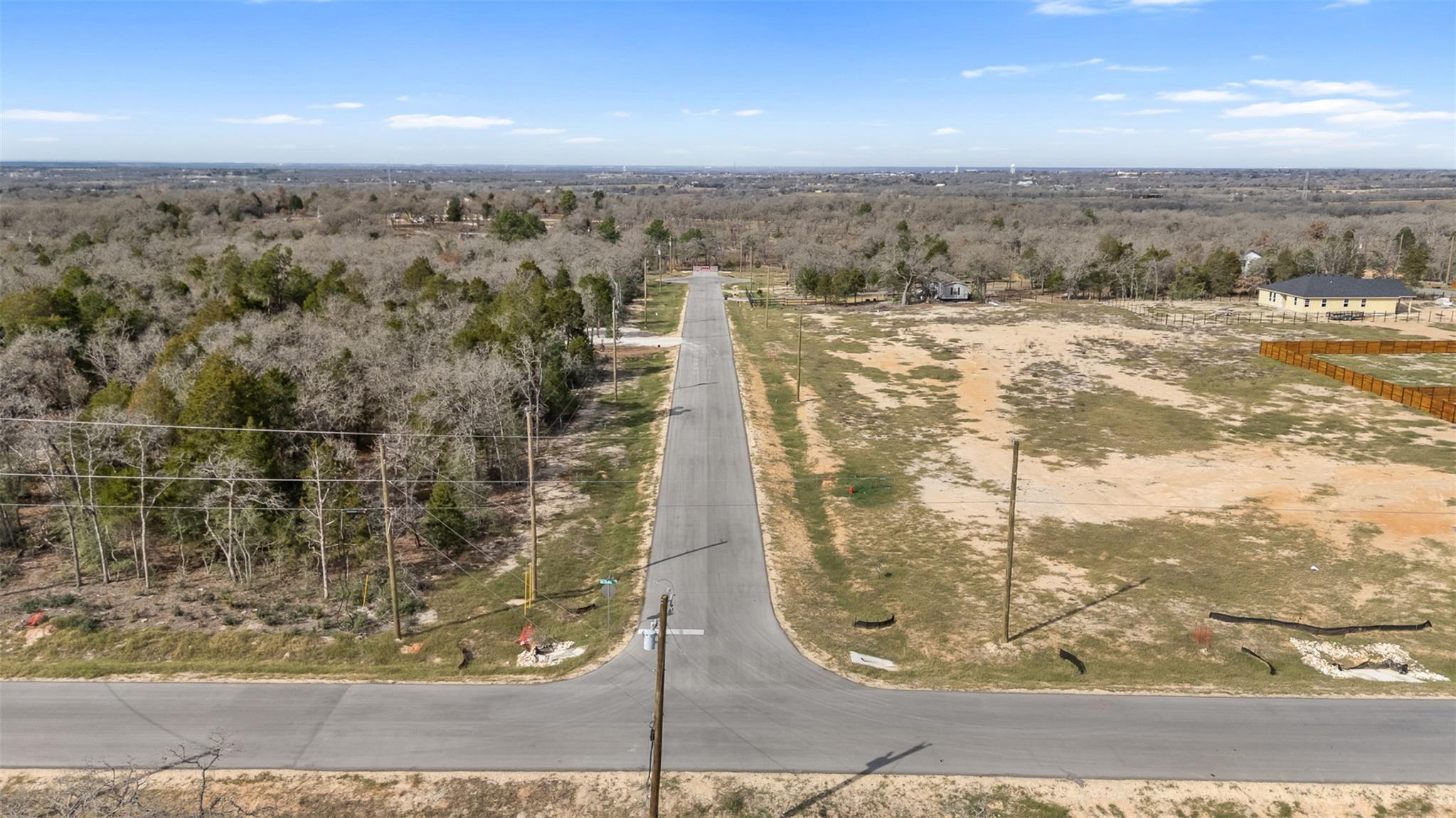 137 Las Alturas Dr, Elgin, TX 78621