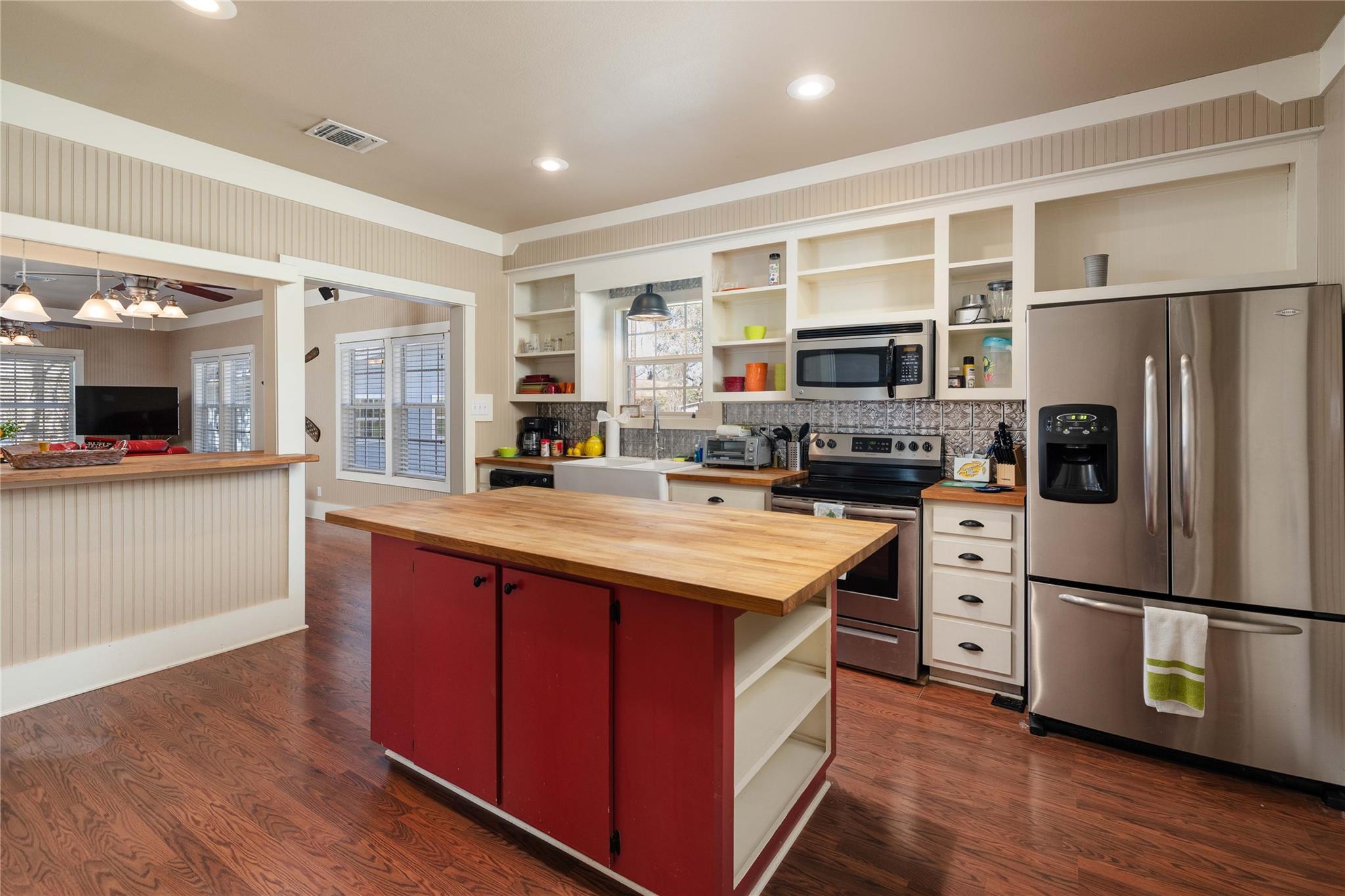 1012 Buerger Ln, Seguin, TX 78155