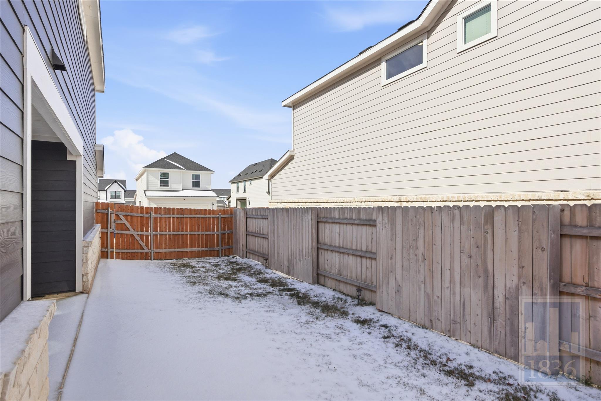 2514 Rose Archer Ln, Round Rock, TX 78665