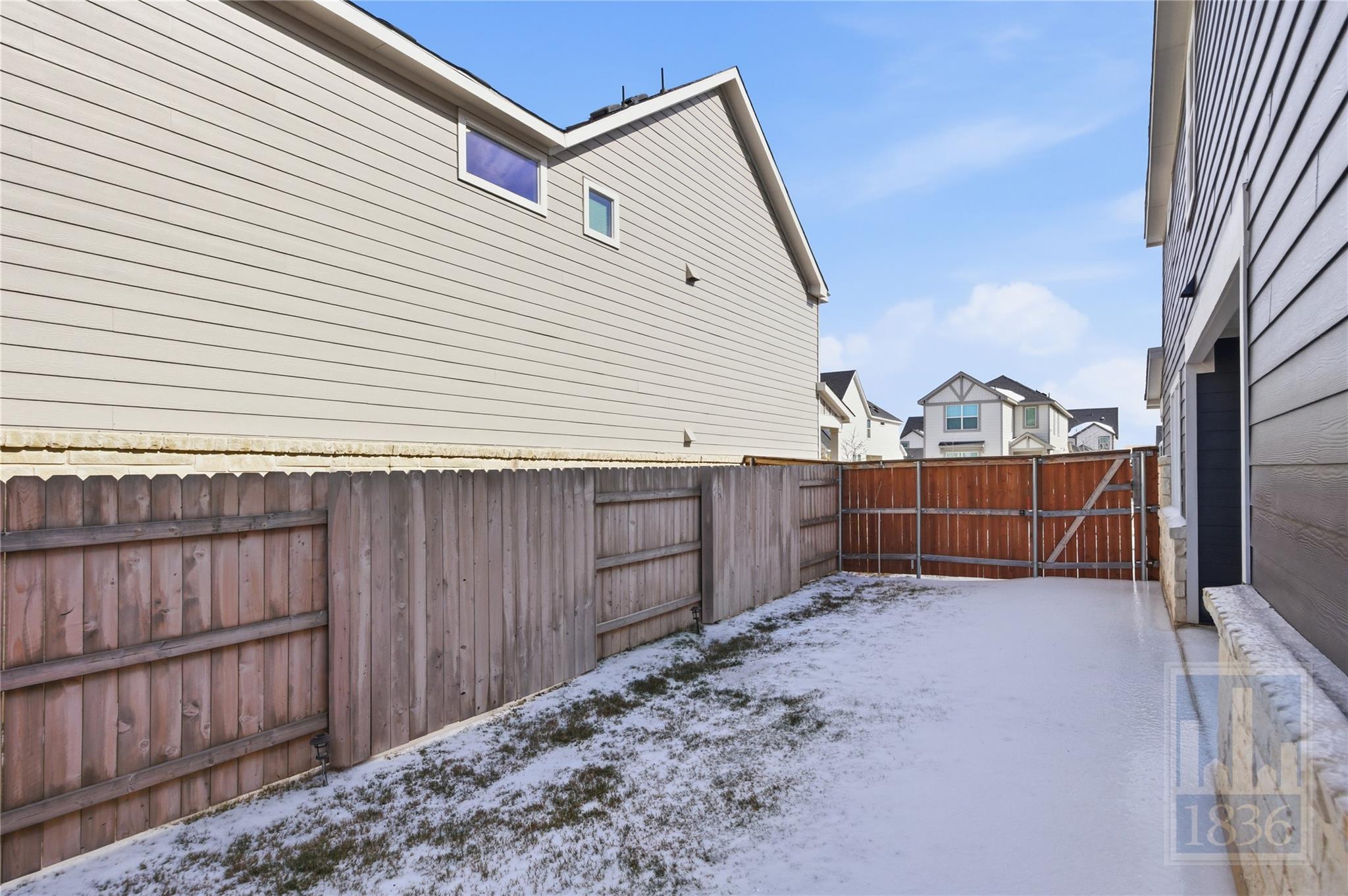 2514 Rose Archer Ln, Round Rock, TX 78665