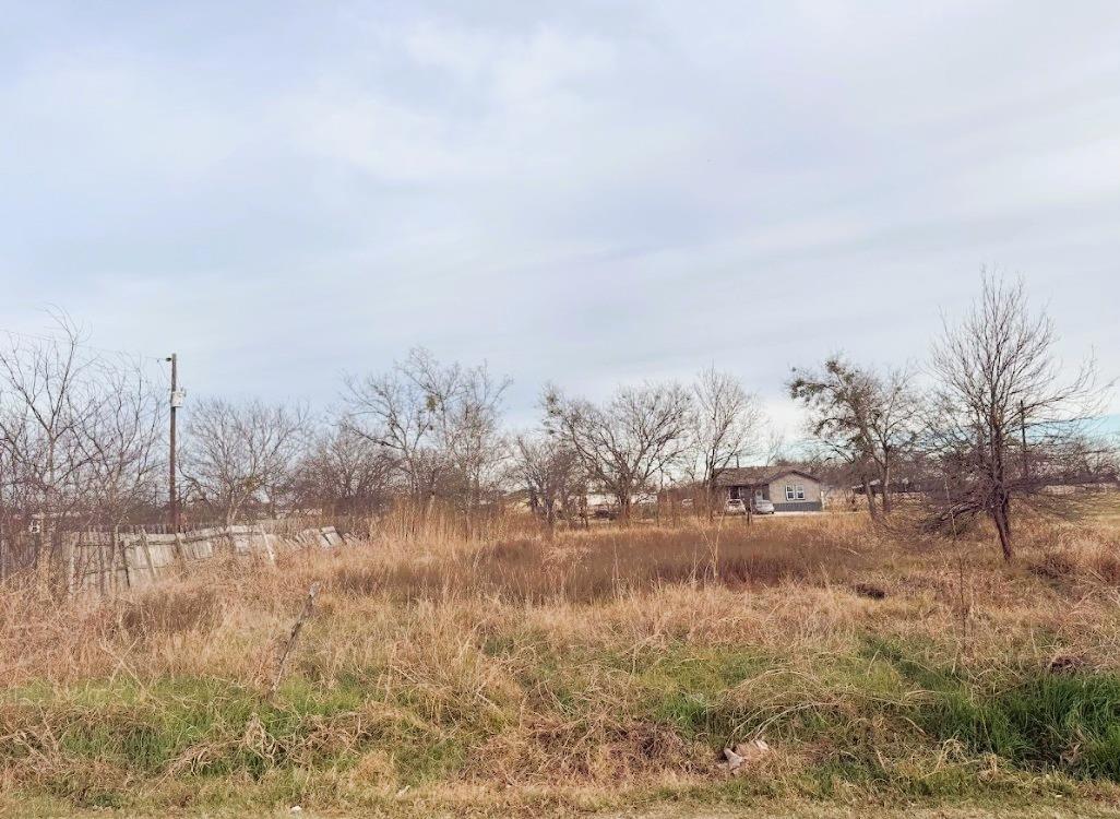 700 S Cotrell St, Bartlett, TX 76511