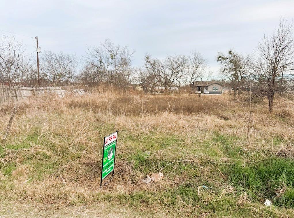 700 S Cotrell St, Bartlett, TX 76511