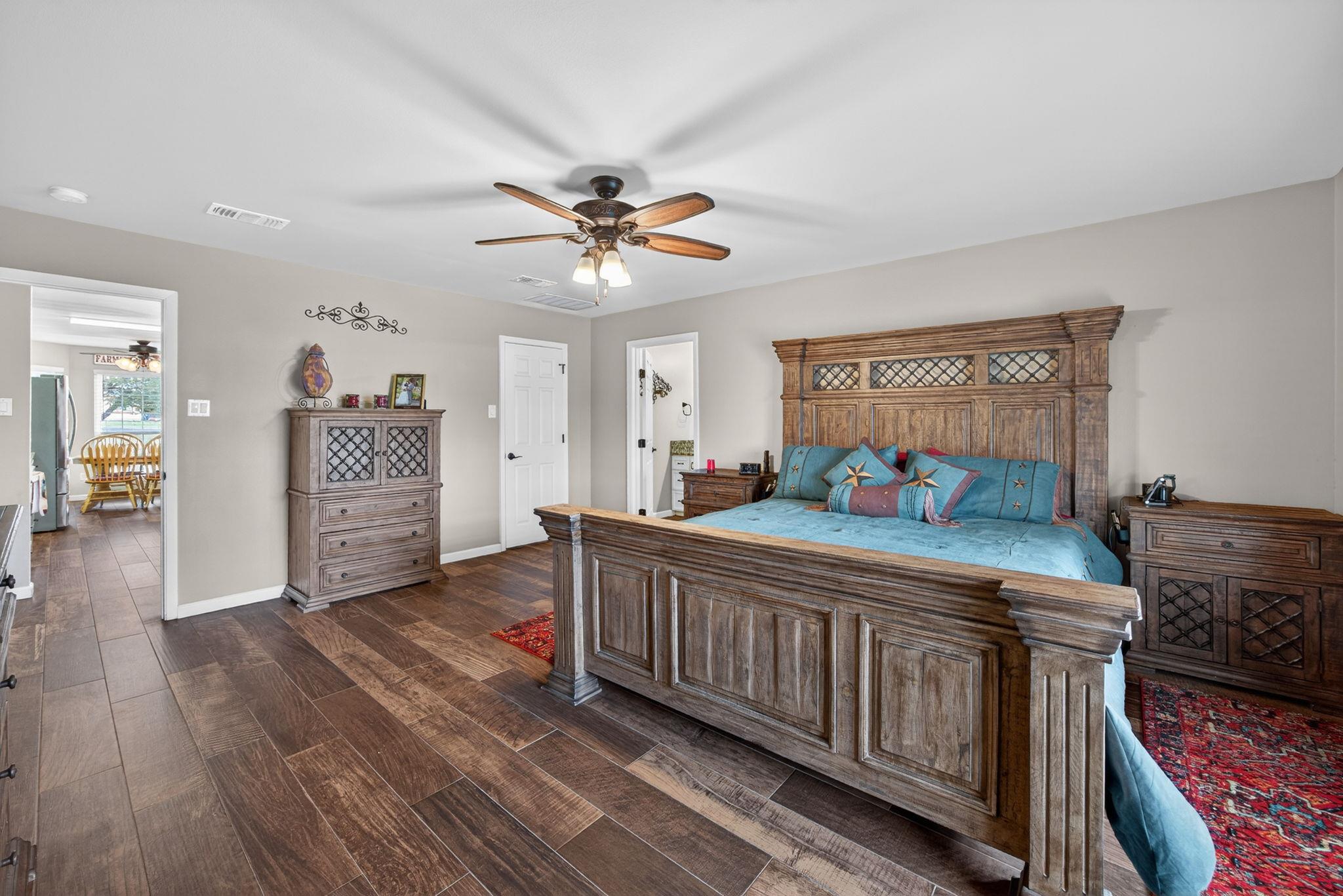 111 Lookout Cir, Hutto, TX 78634