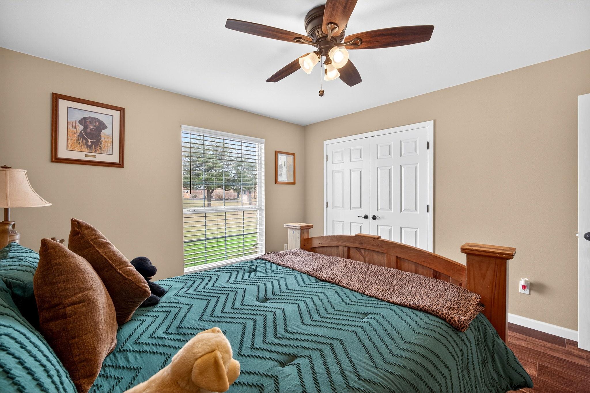 111 Lookout Cir, Hutto, TX 78634