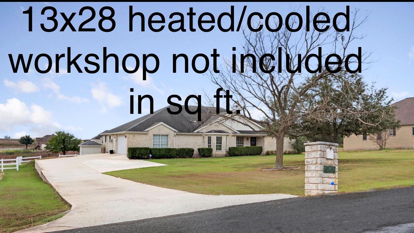 111 Lookout Cir, Hutto, TX 78634