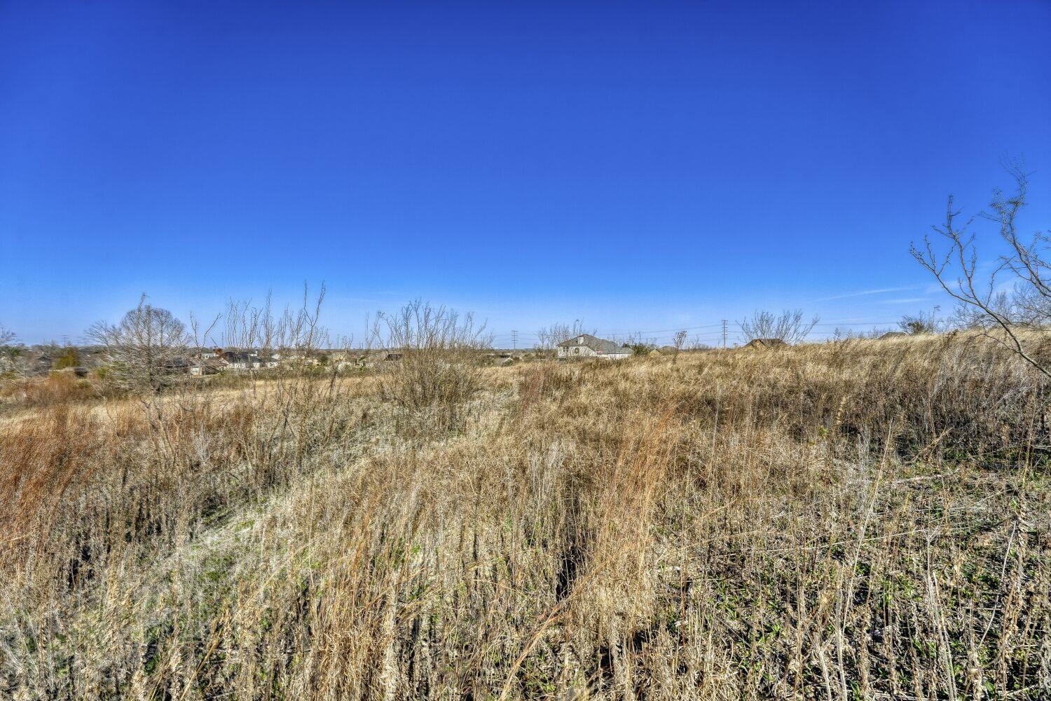 337 Comanche Cir, Hutto, TX 78634