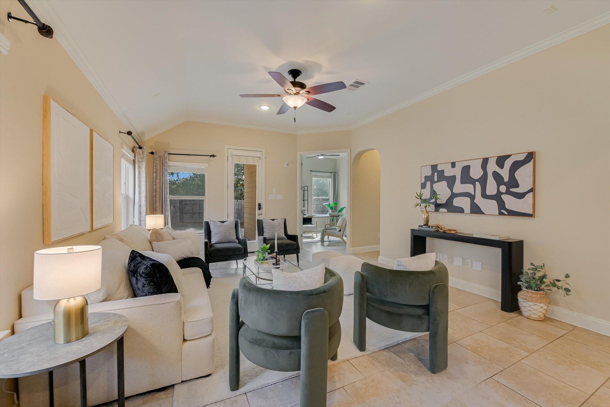 13017 Hymeadow Cir, Austin, TX 78729