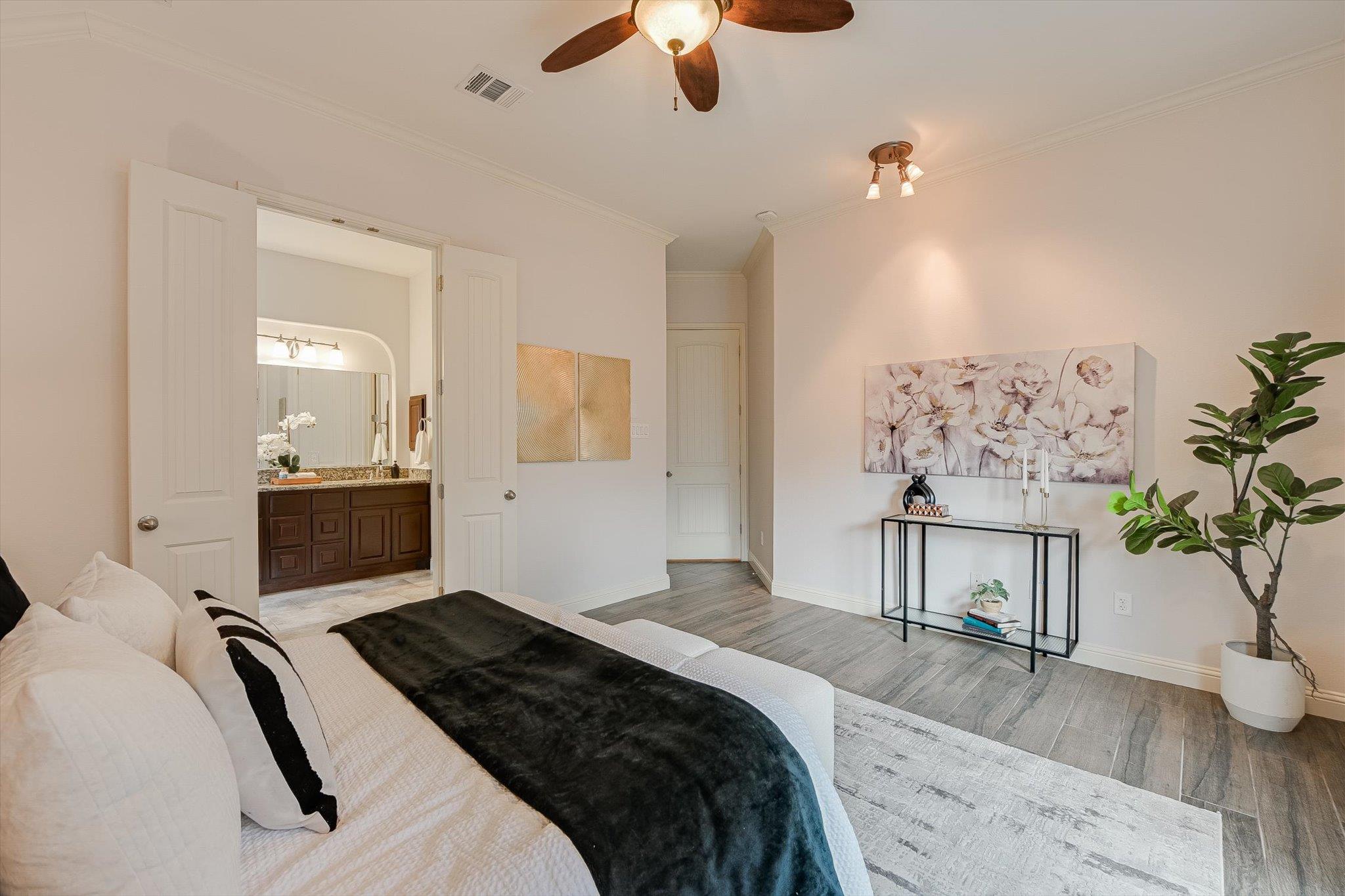 13017 Hymeadow Cir, Austin, TX 78729