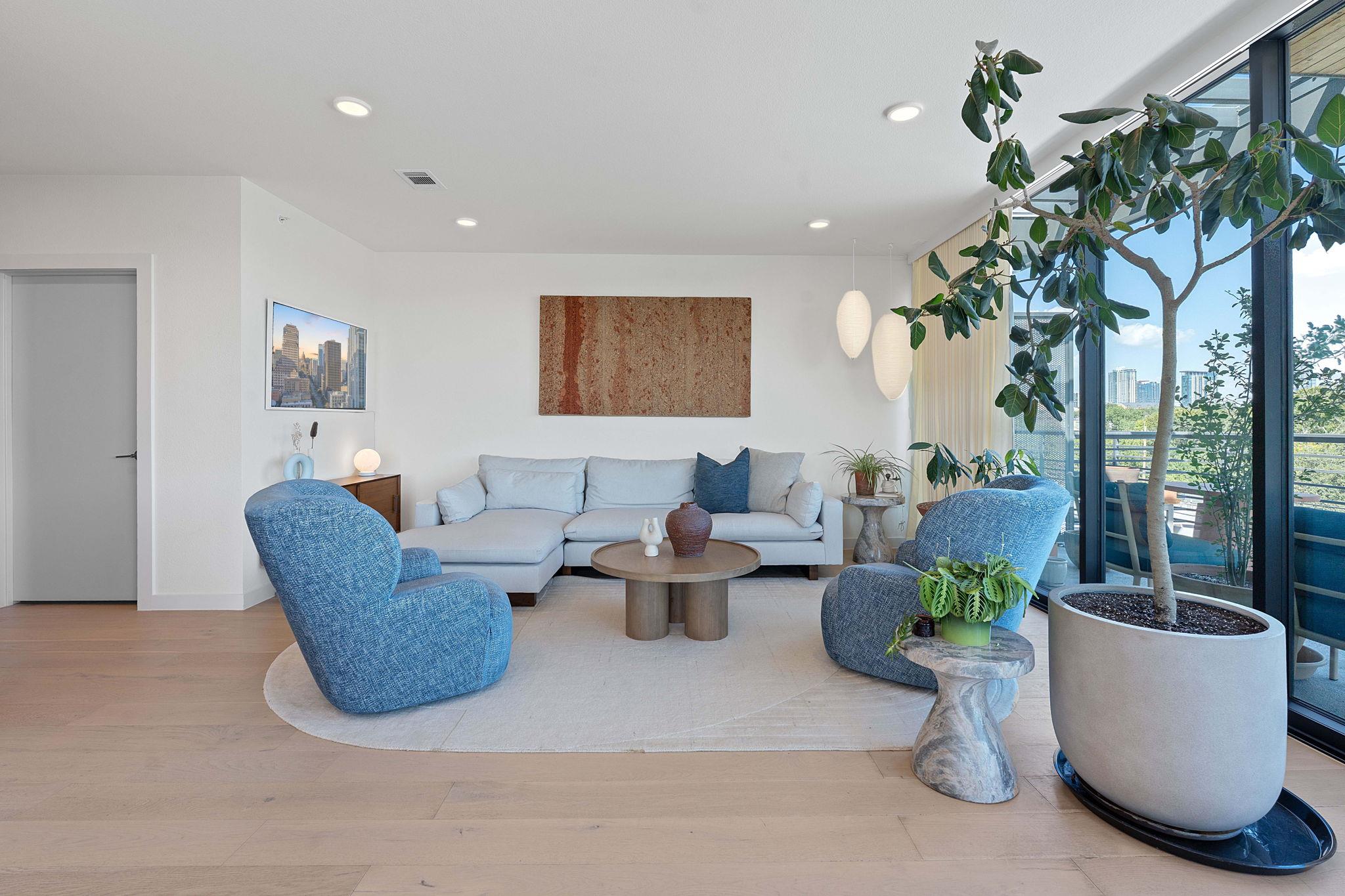 1600 S 1st St # 410, Austin, TX 78704