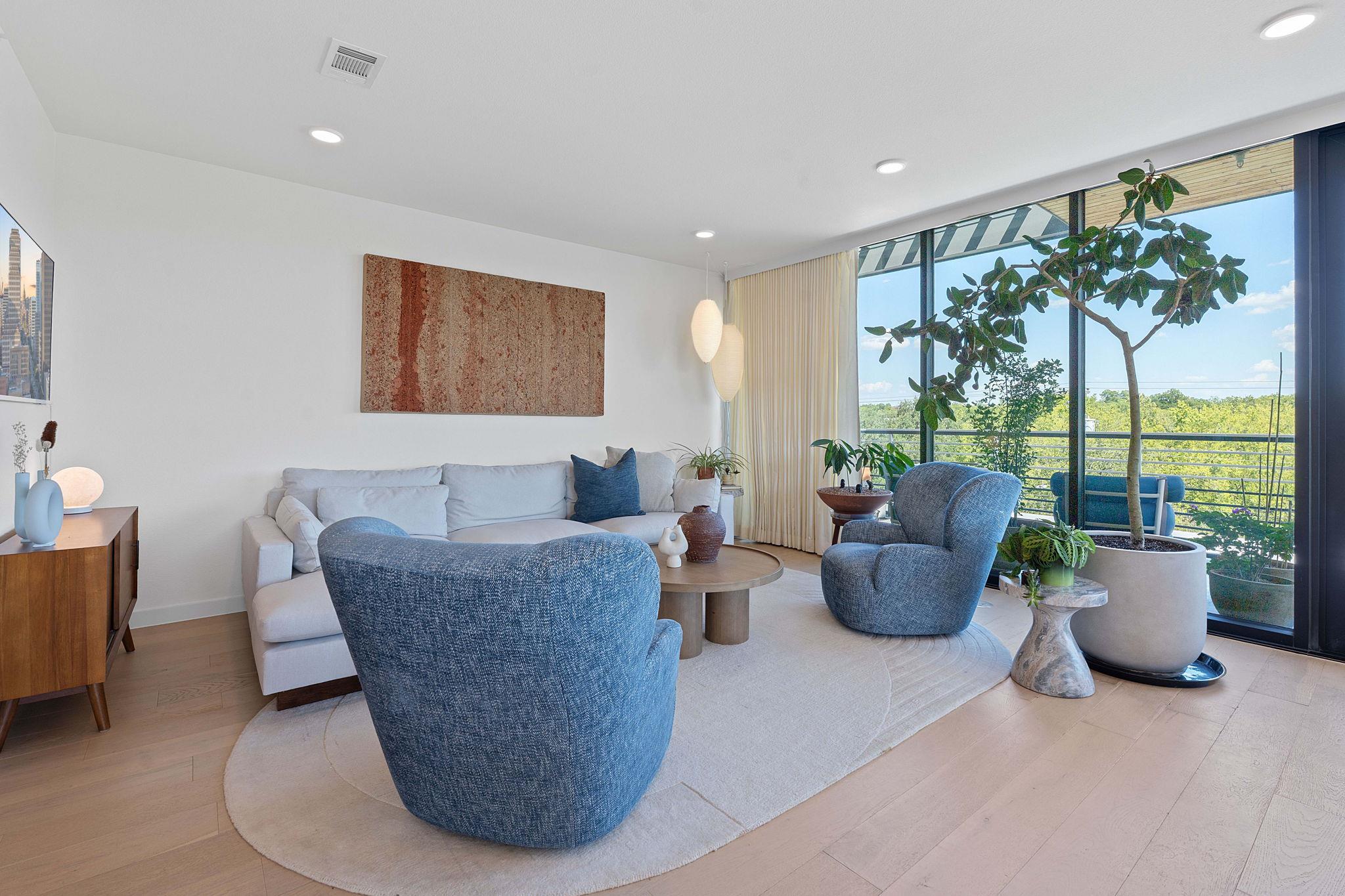 1600 S 1st St # 410, Austin, TX 78704