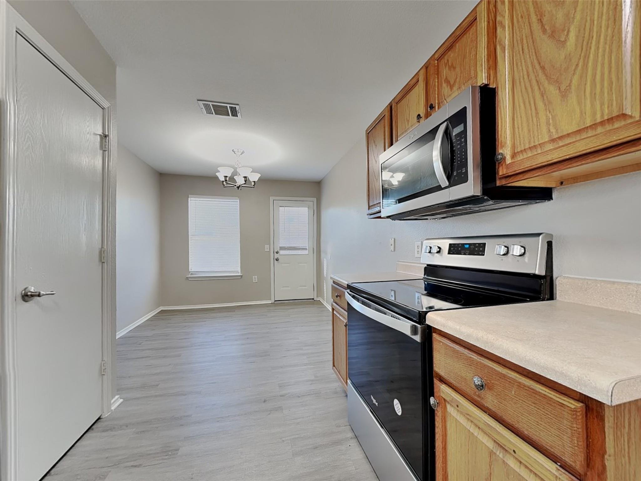 12529 Sky Harbor Dr, Del Valle, TX 78617