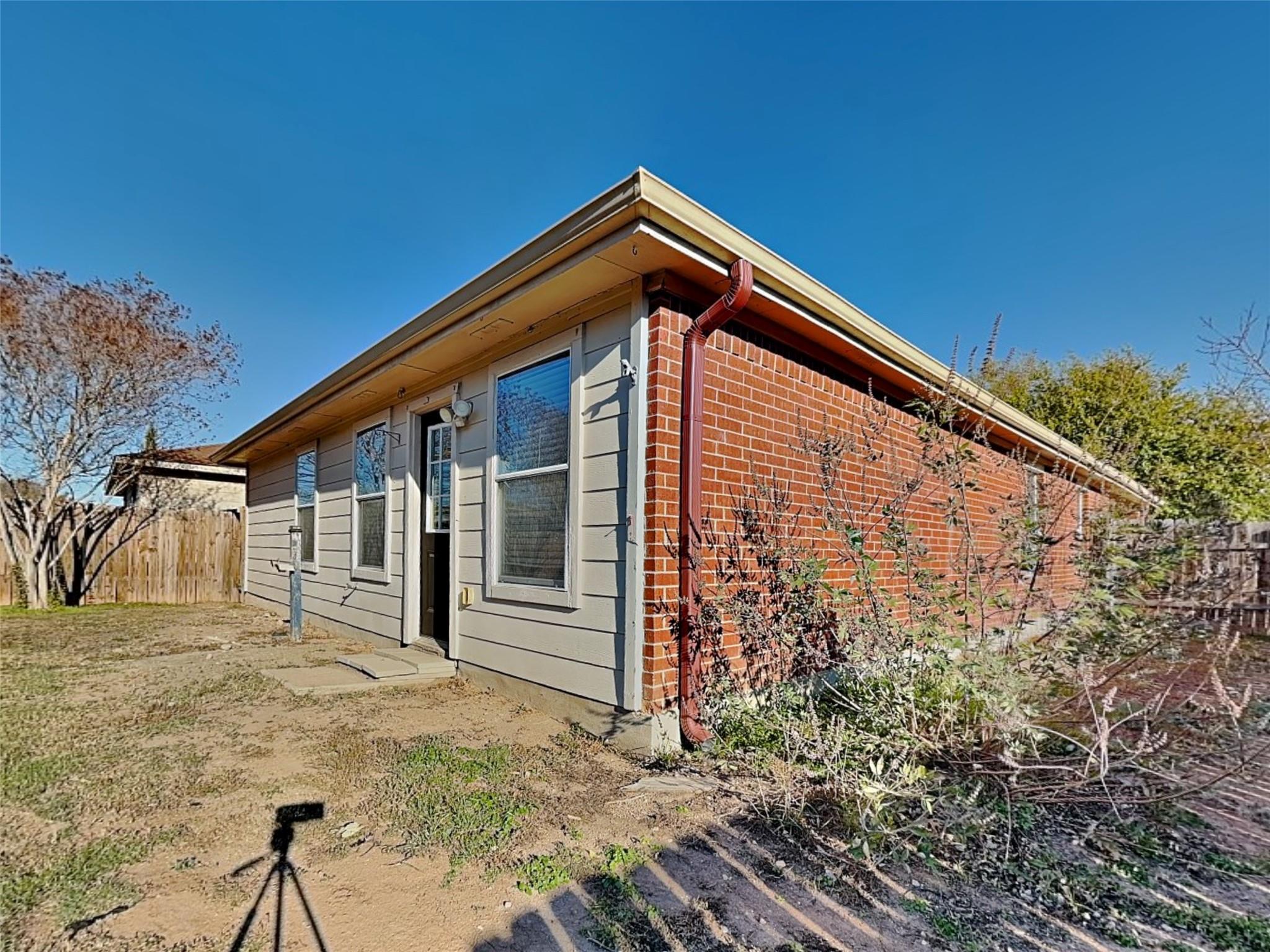 12529 Sky Harbor Dr, Del Valle, TX 78617