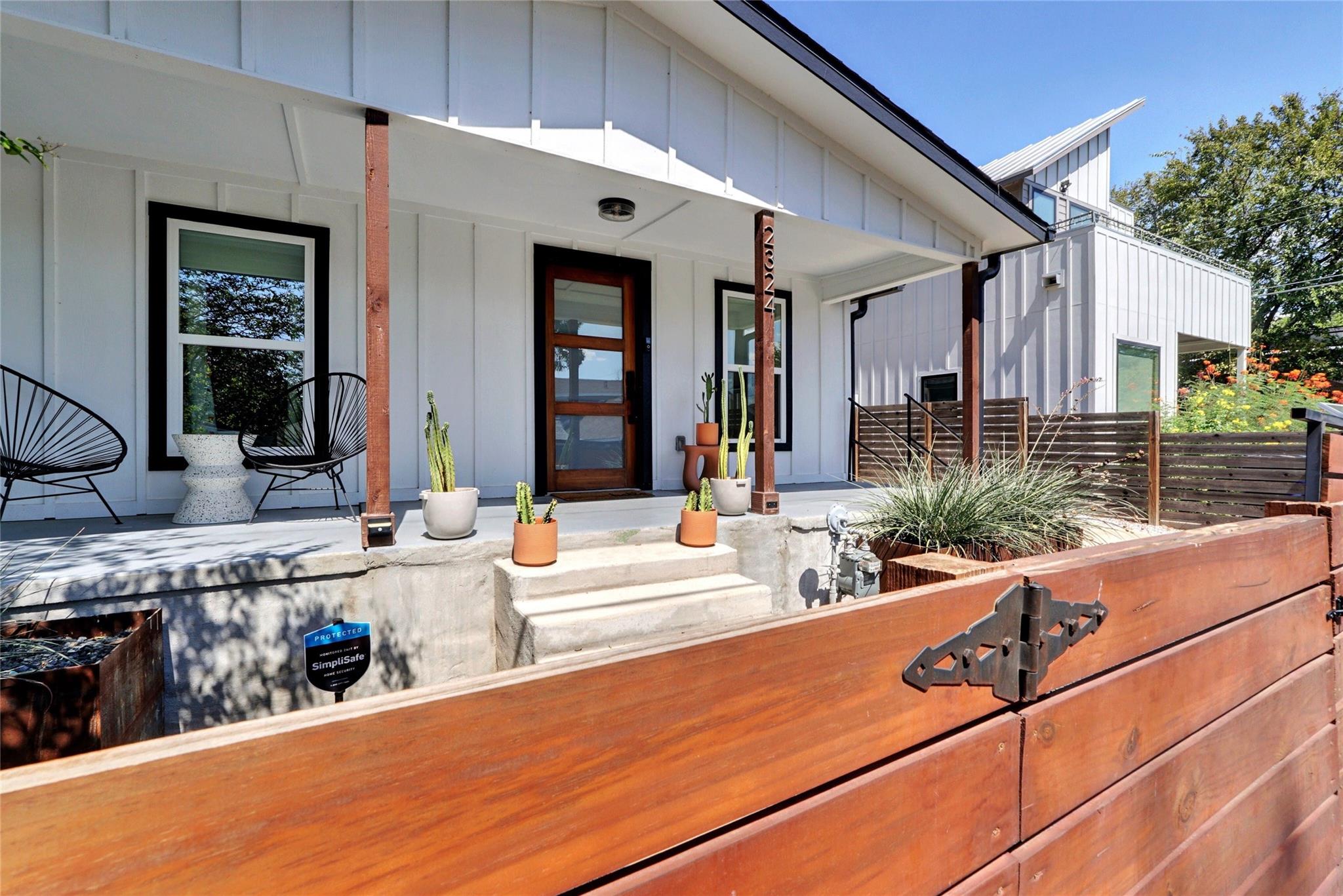 2324 Santa Maria St, Austin, TX 78702