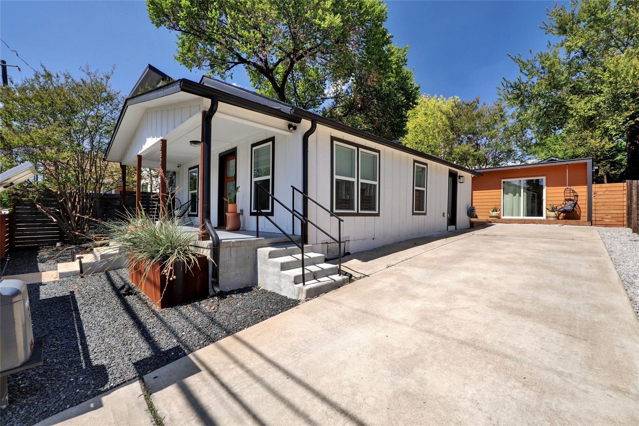 2324 Santa Maria St, Austin, TX 78702