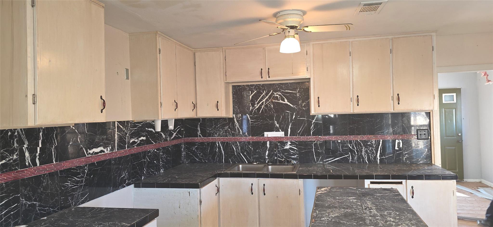 9270 San Marcos Highway, Fentress, TX 78622