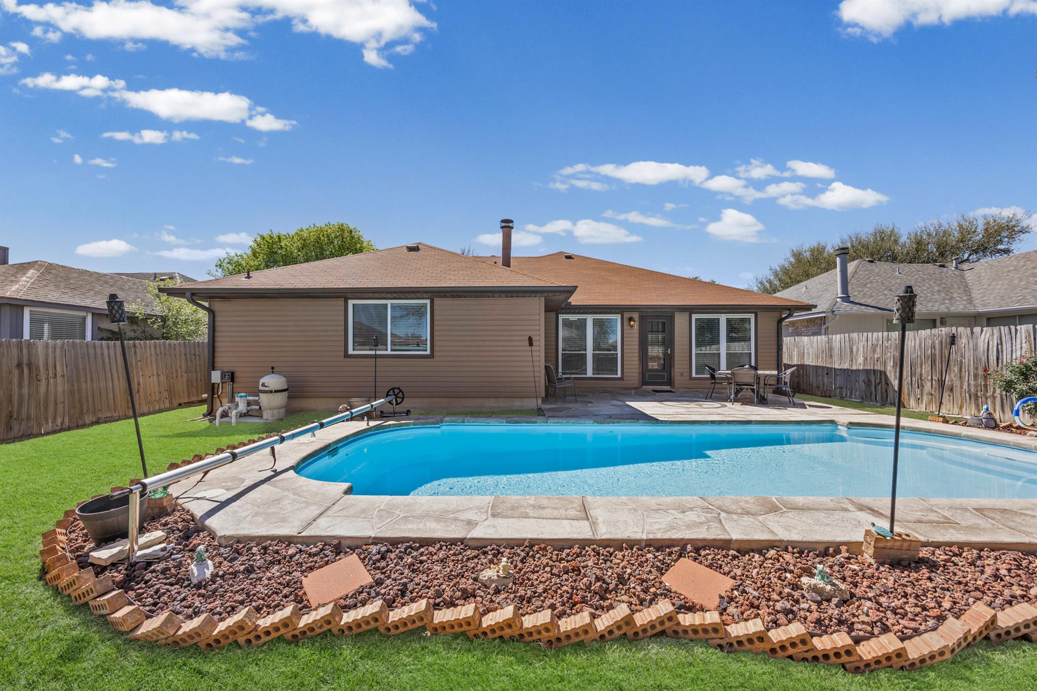 608 Battlecreek Ln, Leander, TX 78641