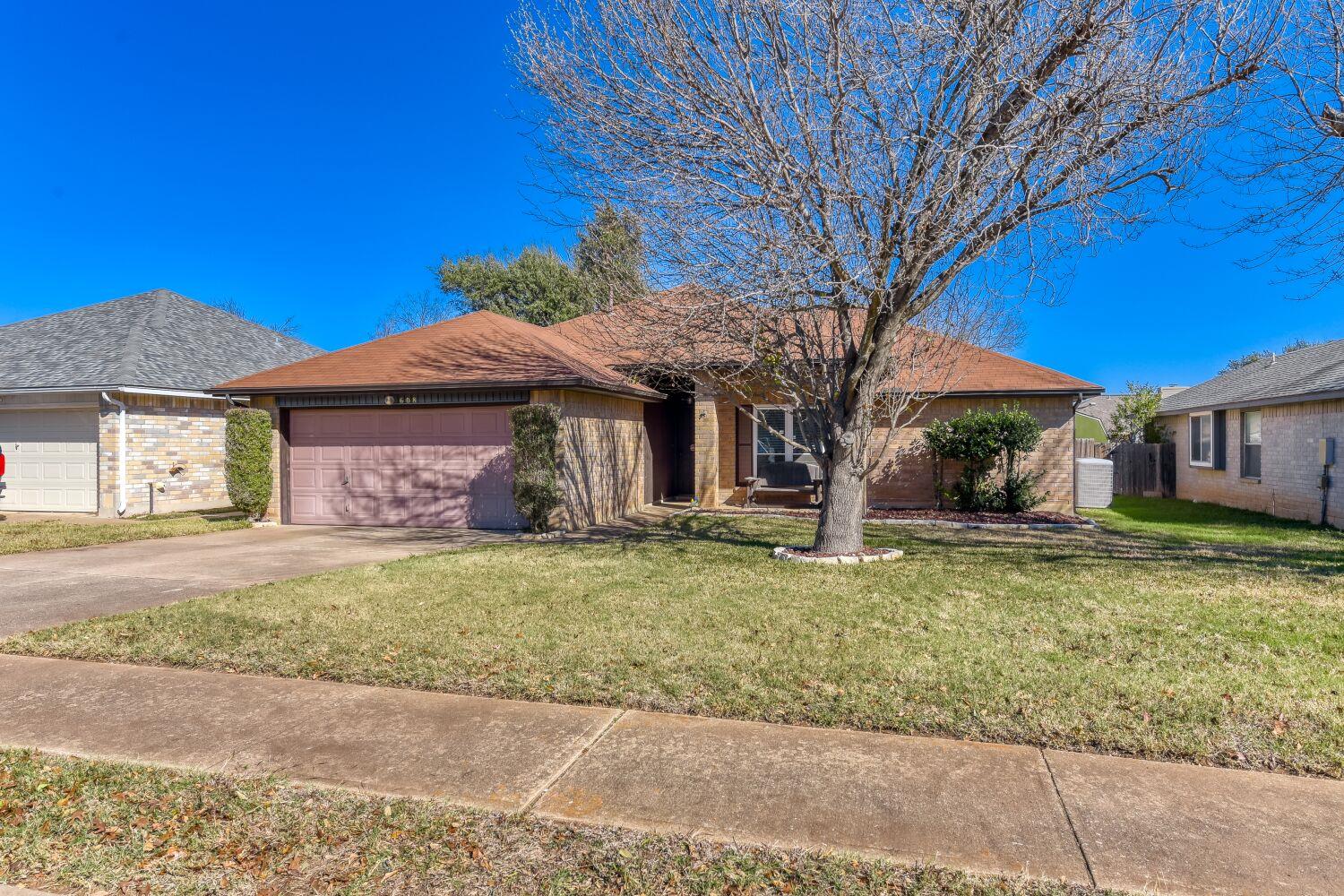 608 Battlecreek Ln, Leander, TX 78641
