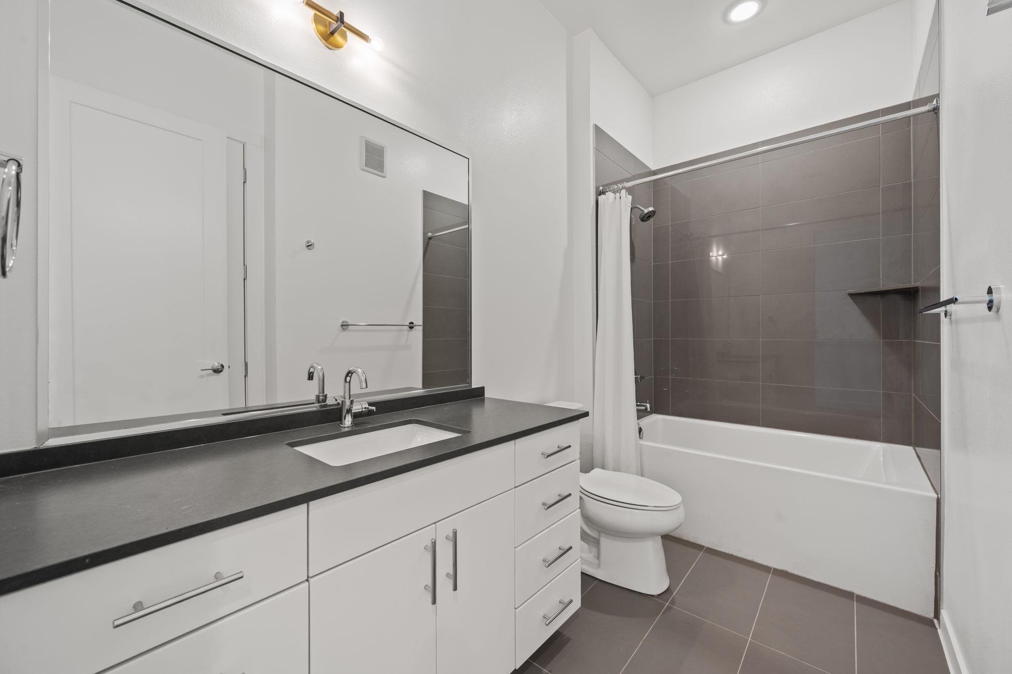 4901 Springdale Rd # 106, Austin, TX 78723