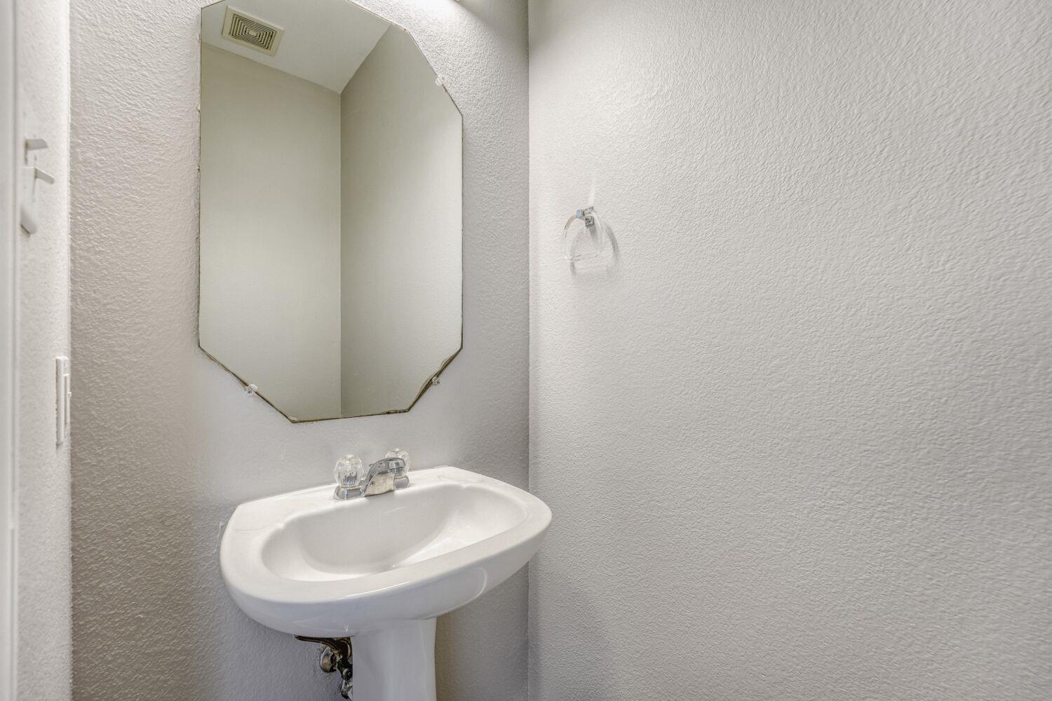 904 Sebastian Bnd # B, Pflugerville, TX 78660