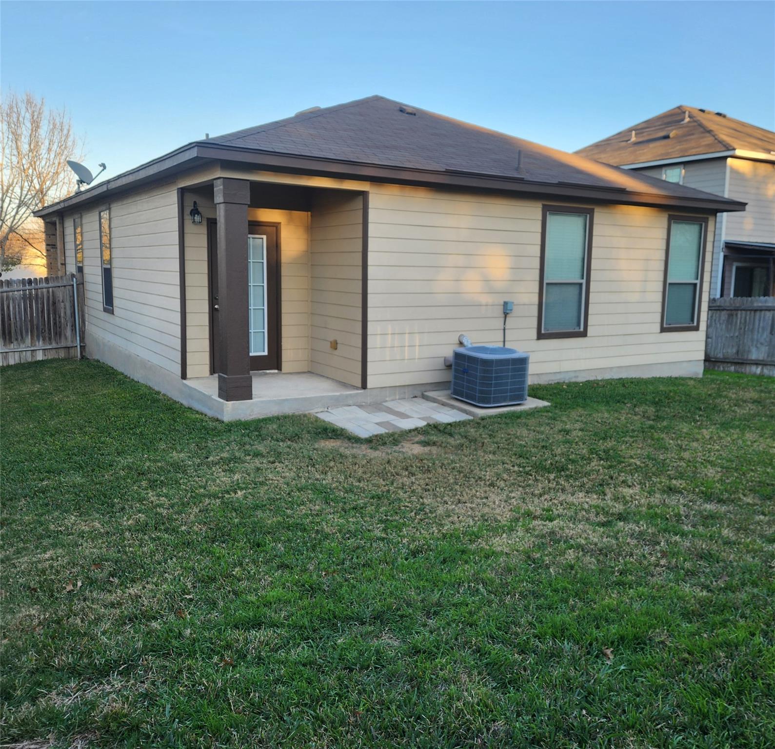 205 Beech Dr, Kyle, TX 78640