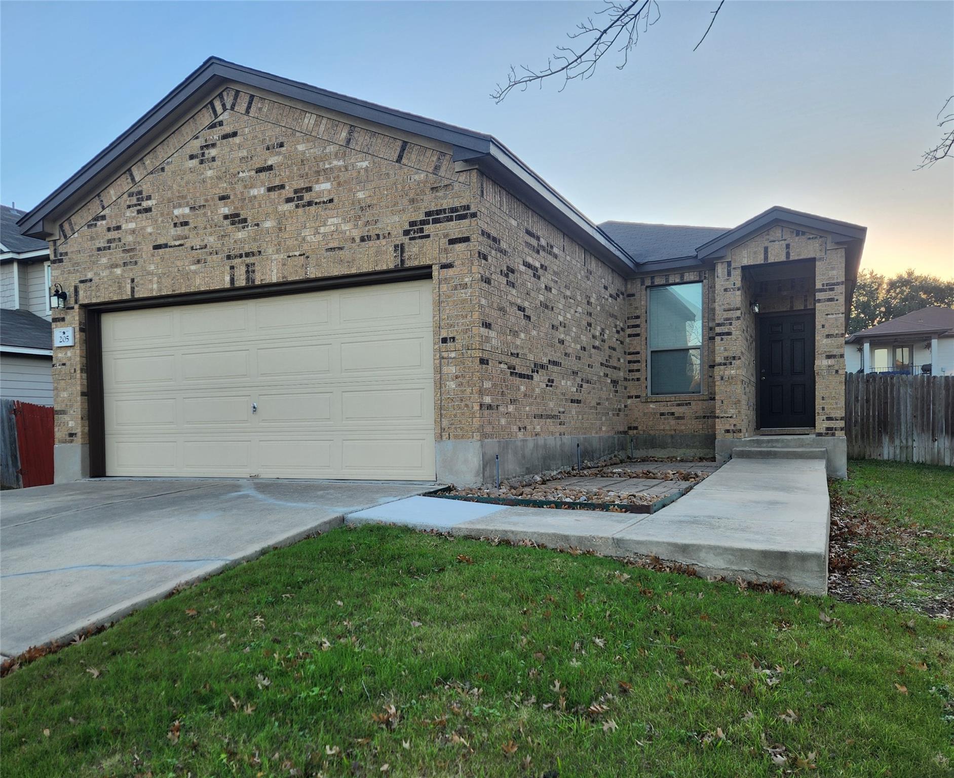 205 Beech Dr, Kyle, TX 78640