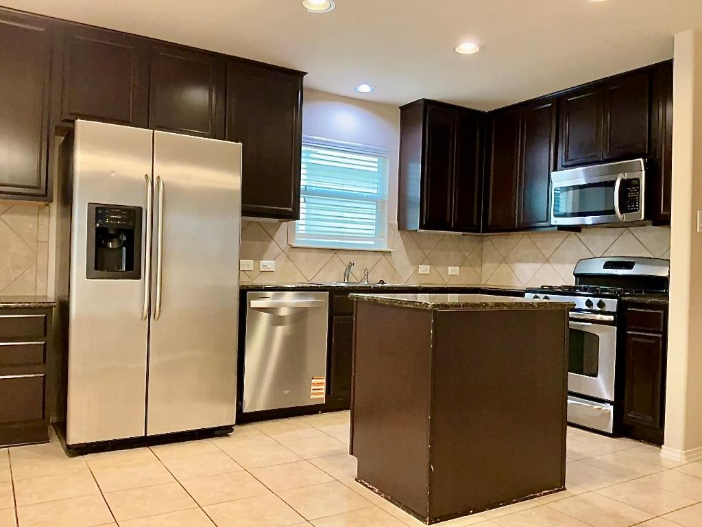 8720 Blackvireo Dr # 168, Austin, TX 78729