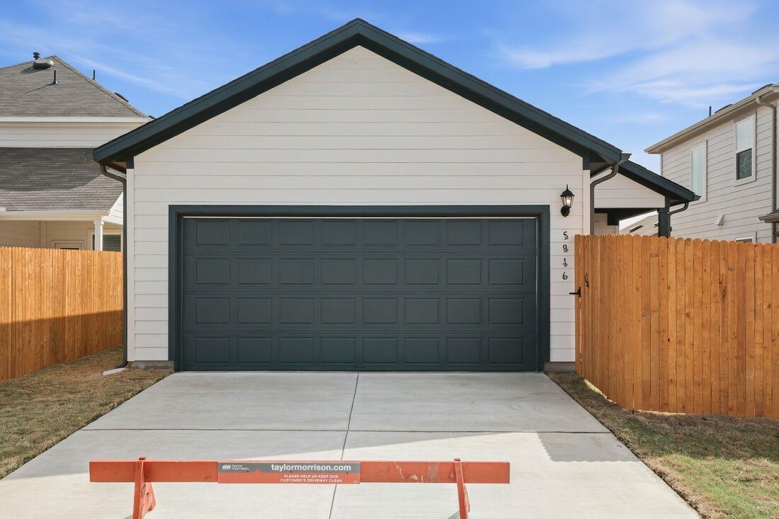 5916 Swedish Farms Ter, Del Valle, TX 78617