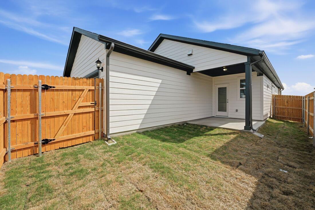 5916 Swedish Farms Ter, Del Valle, TX 78617