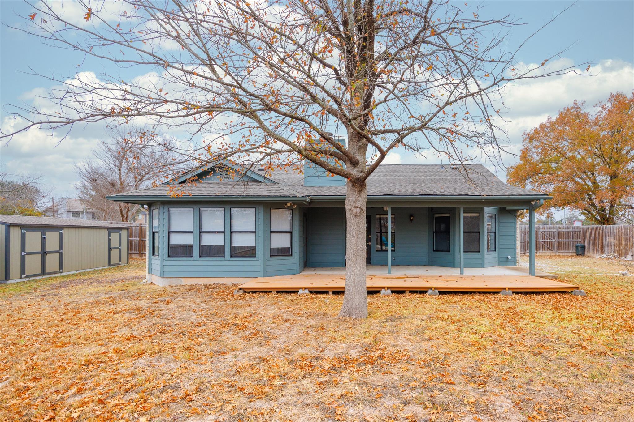 703 Oakridge Dr, Round Rock, TX 78681