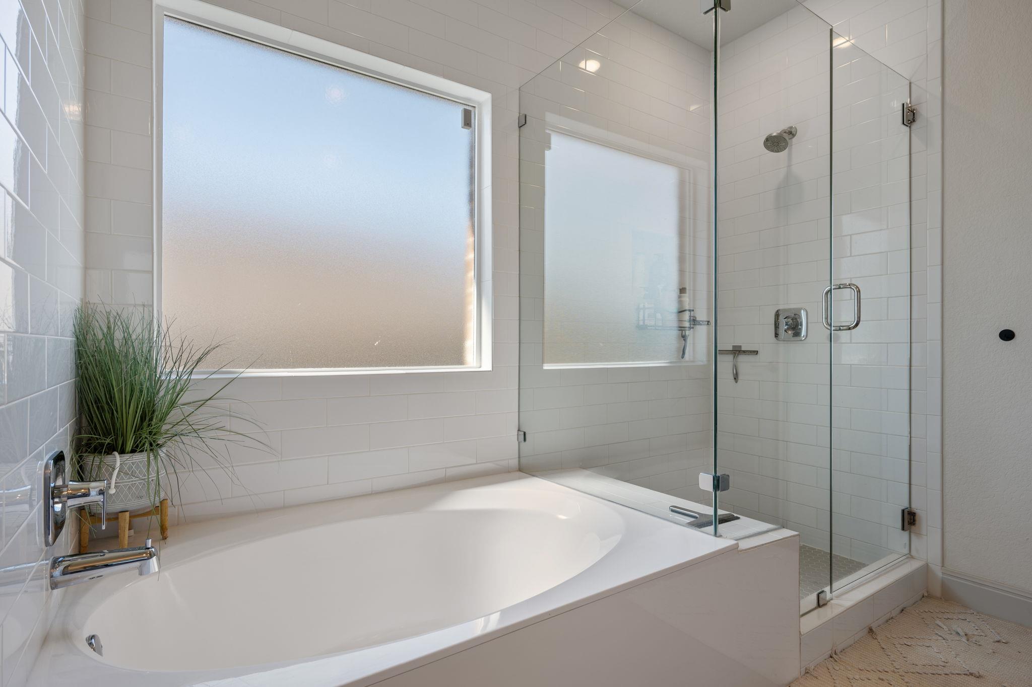 1808 Weavers Bnd, Georgetown, TX 78628