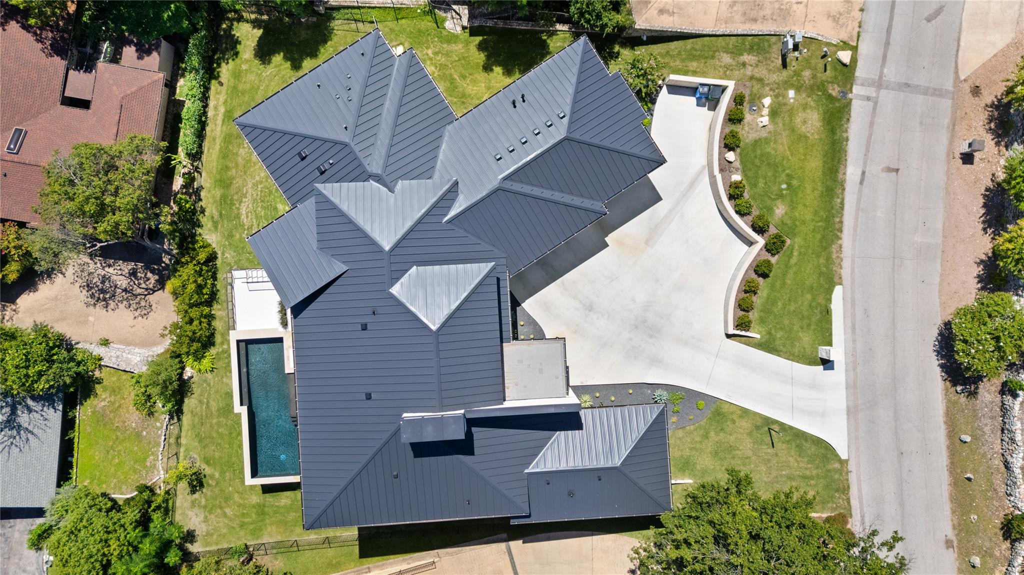 806 Sunfish St, Lakeway, TX 78734