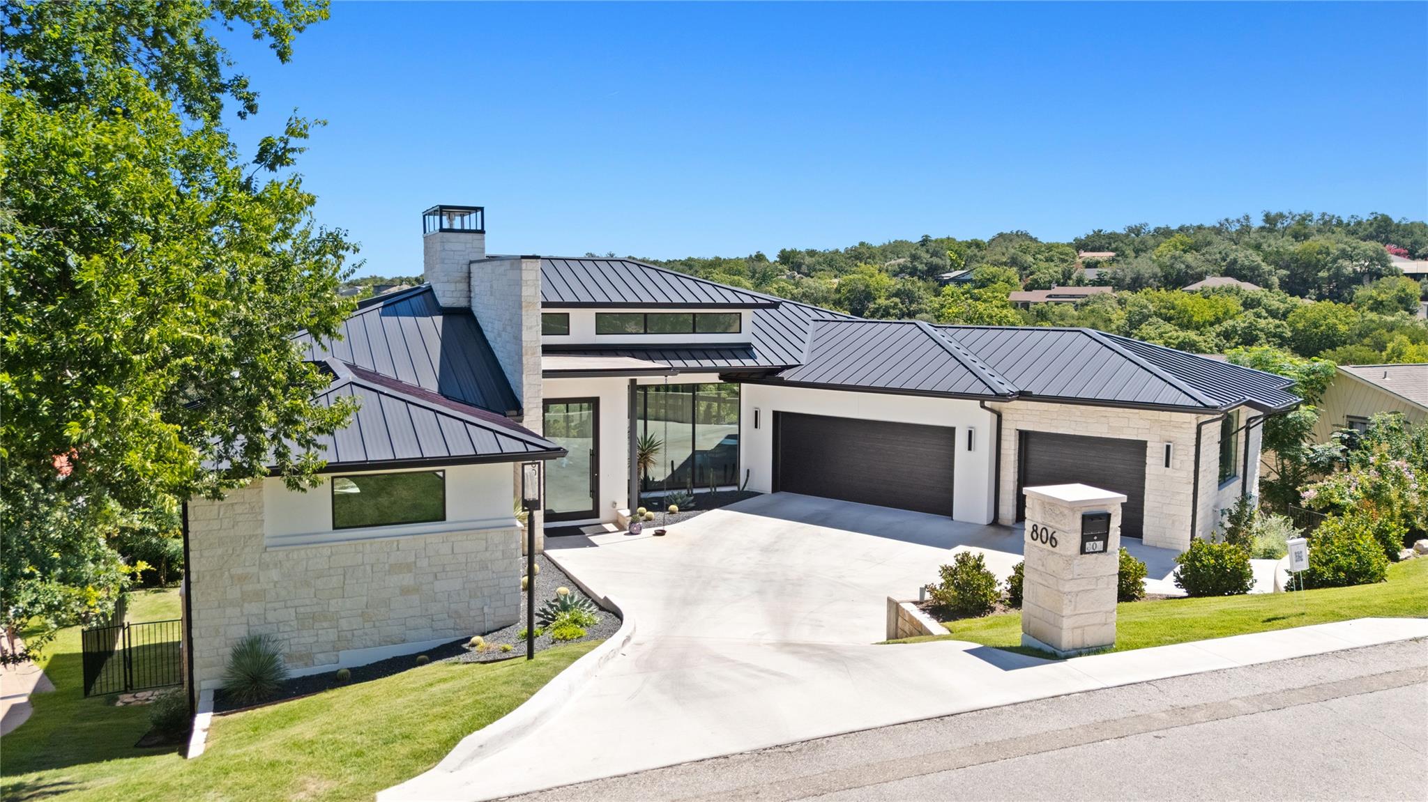 806 Sunfish St, Lakeway, TX 78734