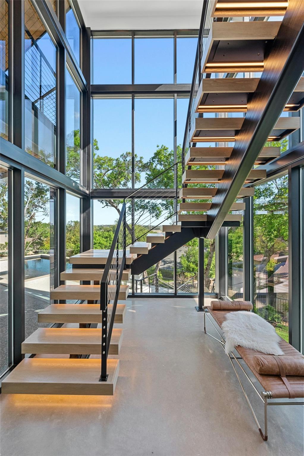 806 Sunfish St, Lakeway, TX 78734