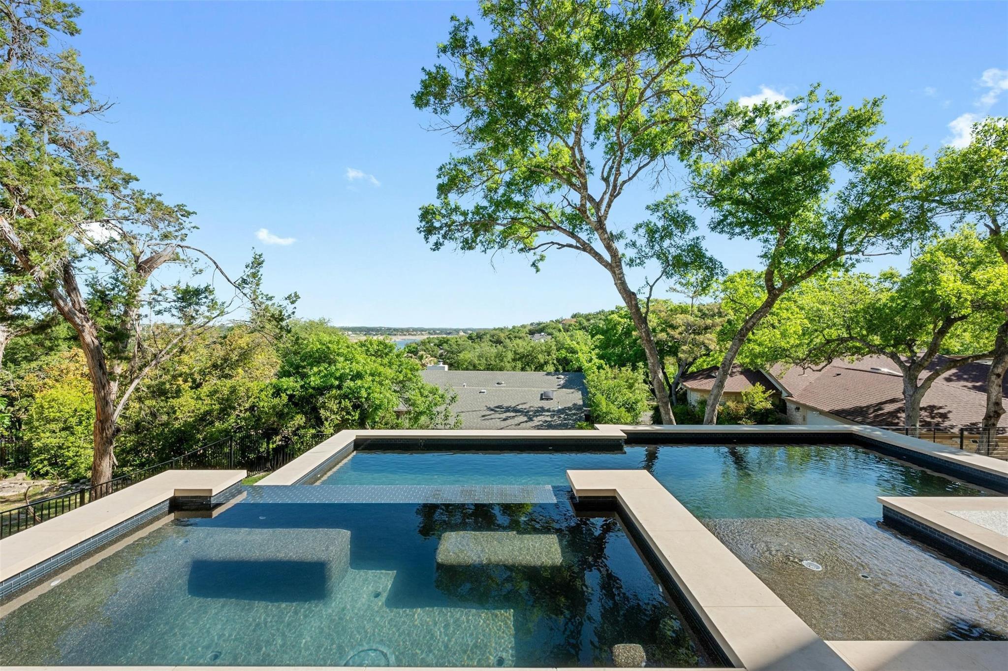 806 Sunfish St, Lakeway, TX 78734