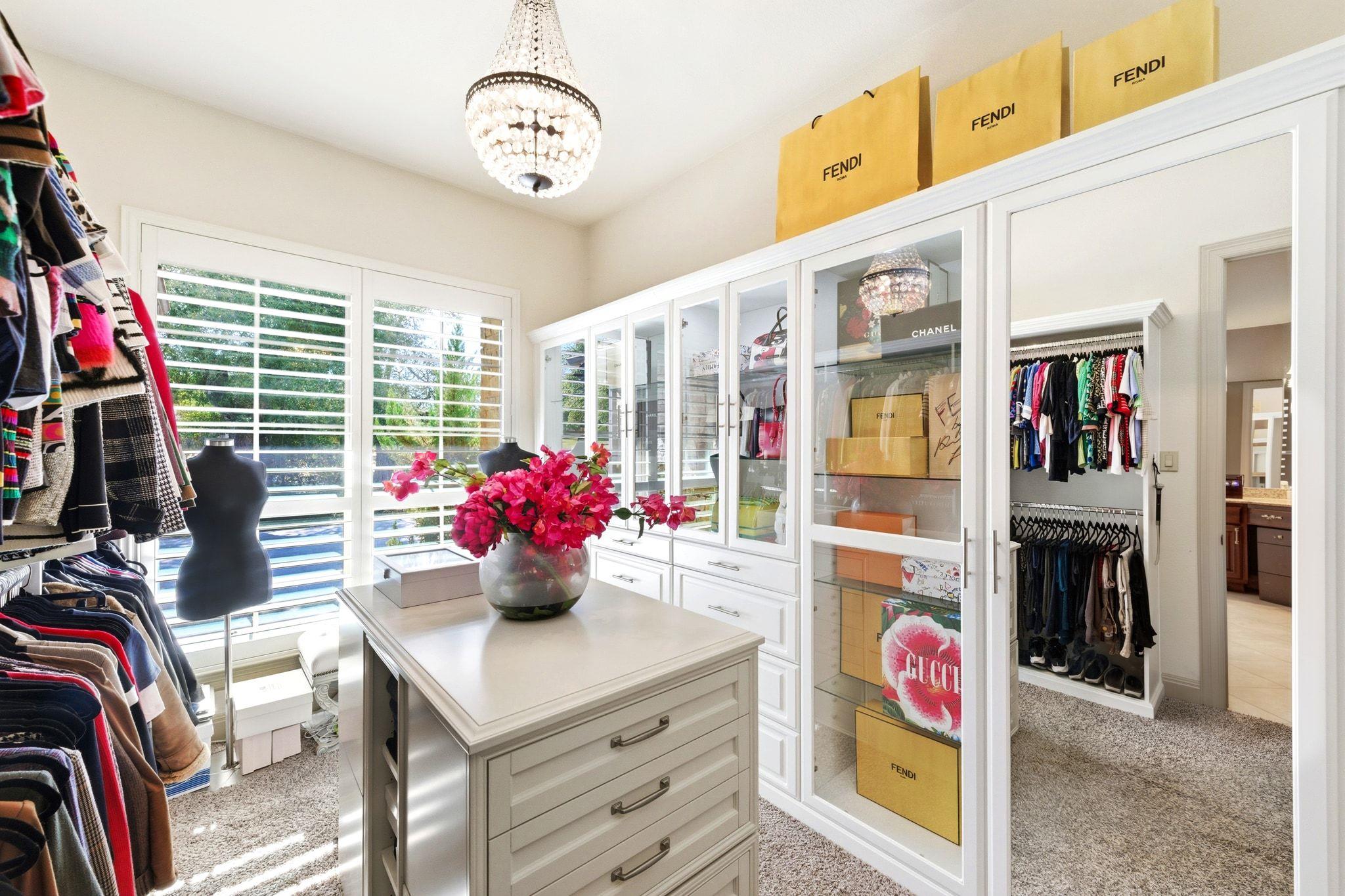 390 Hawthorne Loop, Driftwood, TX 78619